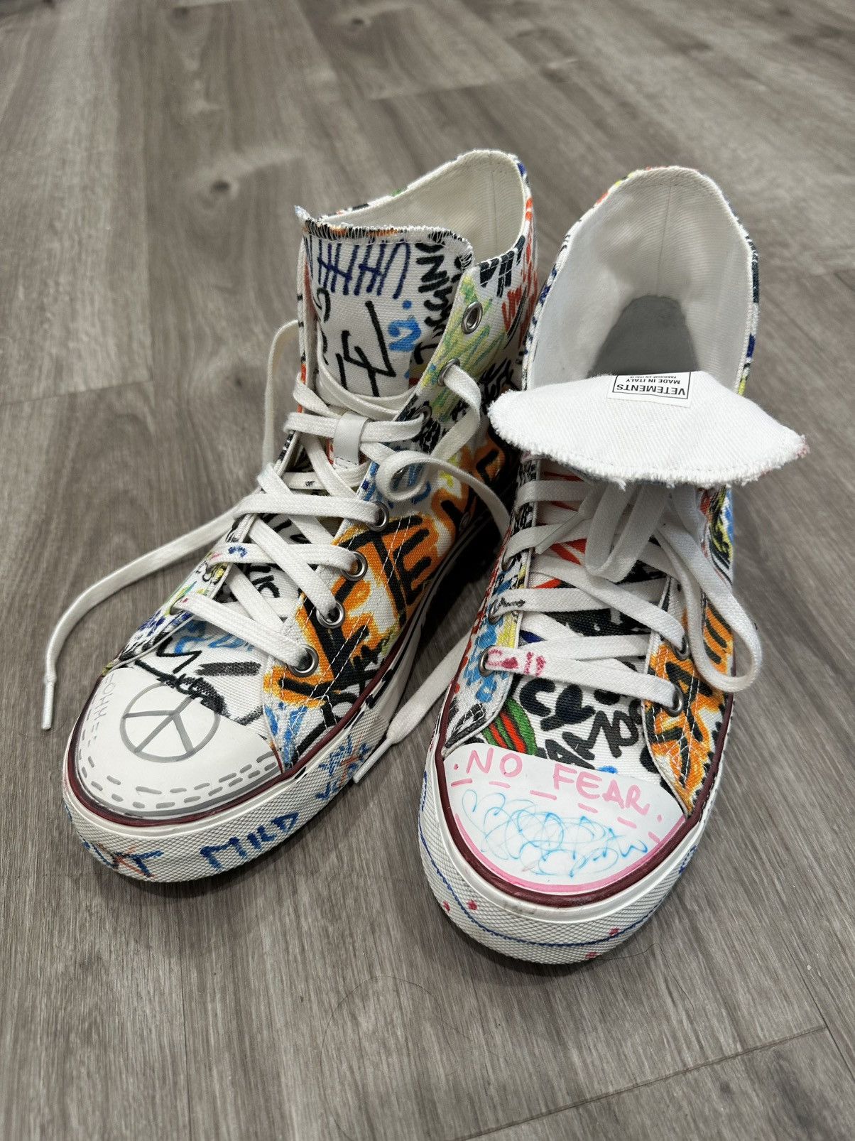 Vetements Vetements FW18 Graffiti Multicolor High Tops Size US 8 / EU 41 - 11 Thumbnail