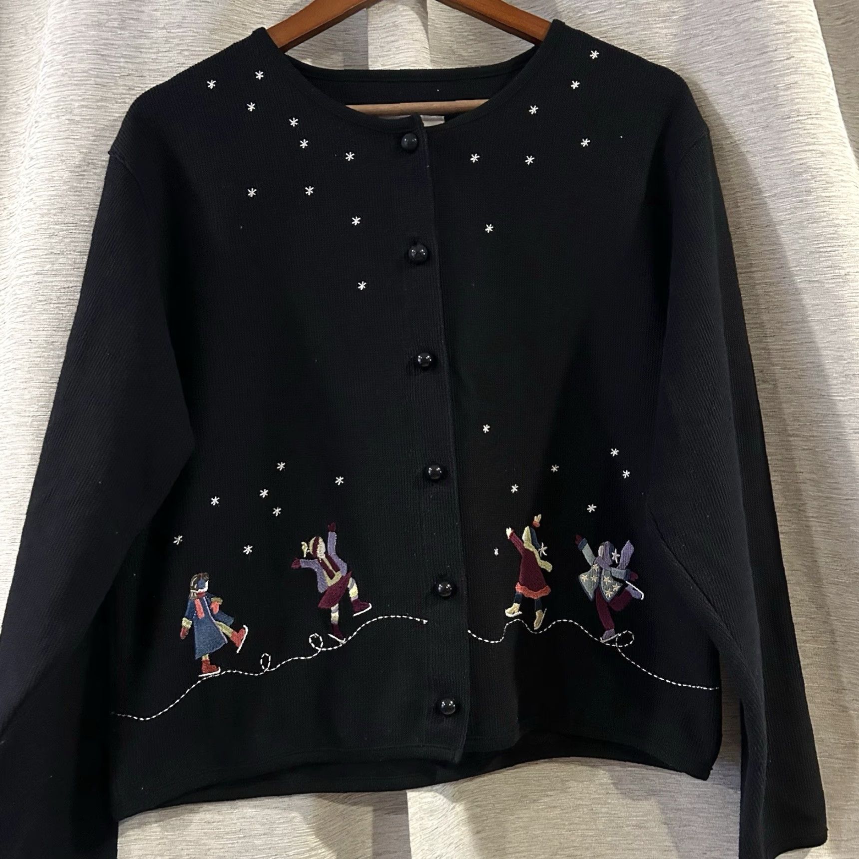 Vintage VINTAGE Christopher And Banks Cardigan Embroidered Ice Skating Women L Black Cotton Ice Skating Christmas Holiday Sweater Mens Womens Size L / US 10 / IT 46 - 3 Thumbnail