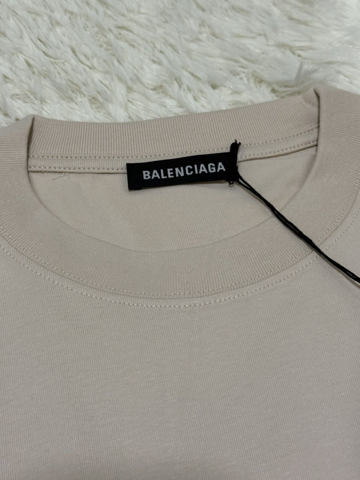 Balenciaga Balenciage beige t shirt Size US L / EU 52-54 / 3 - 4 Thumbnail