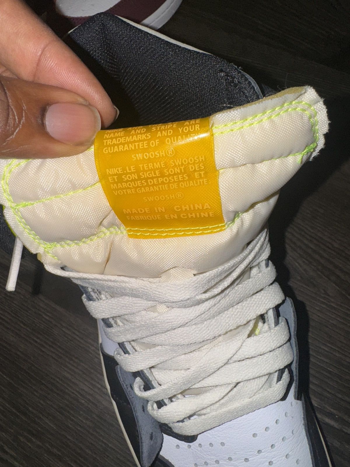 Nike Nike air Jordan 1 volt Size US 9.5 / EU 42-43 - 9 Thumbnail
