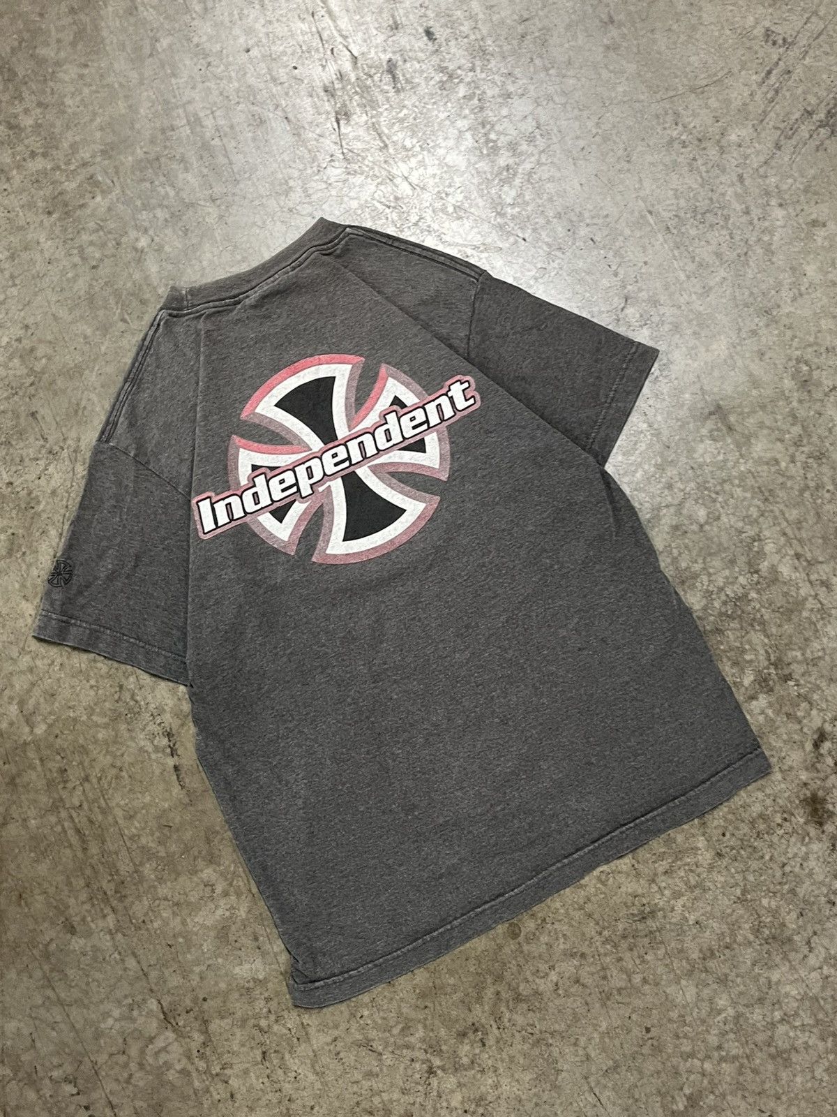 Independent Truck Co. × Vintage Independent truck co y2k tee shirt faded skater streetwear Size US L / EU 52-54 / 3 - 3 Thumbnail