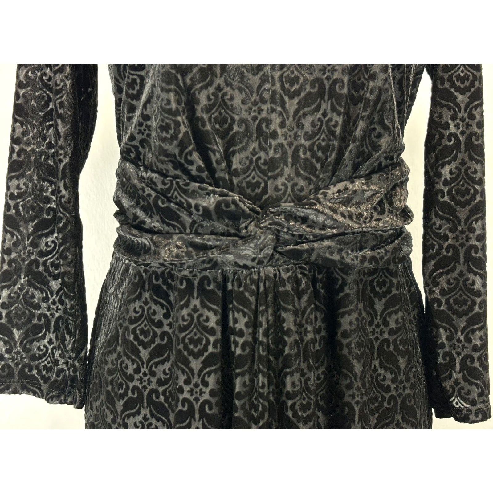Talbots Talbots Velvet Burnout Sheath Knee Length Dress Womens M Witchy Goth Stretch Twist Front Black 3/4 Sleeve V-Neck Knee Length Vintage No N/A Size M / US 6-8 / IT 42-44 - 6 Thumbnail