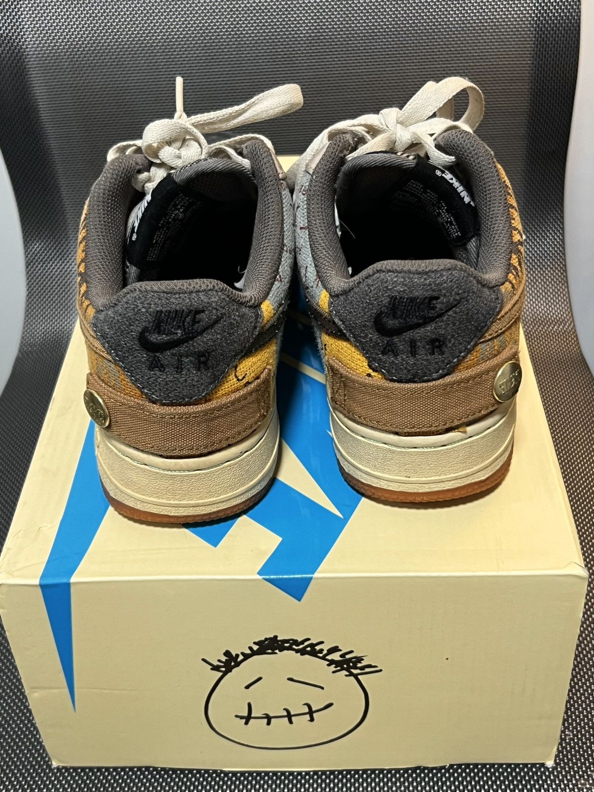 Nike × Travis Scott Nike Air Force 1 x Travis Scott Size US 5 / EU 37 - 3 Thumbnail