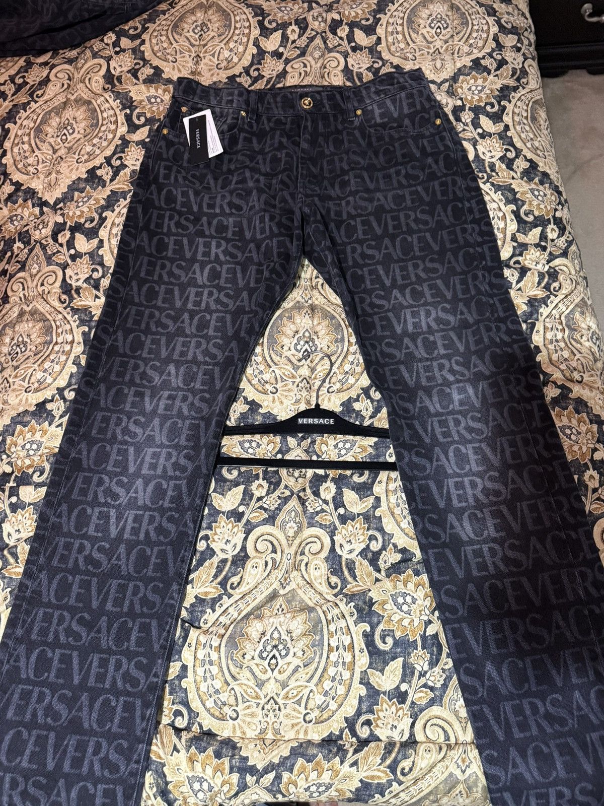 Versace Versace logo all over jeans Size US 34 / EU 50 - 3 Thumbnail