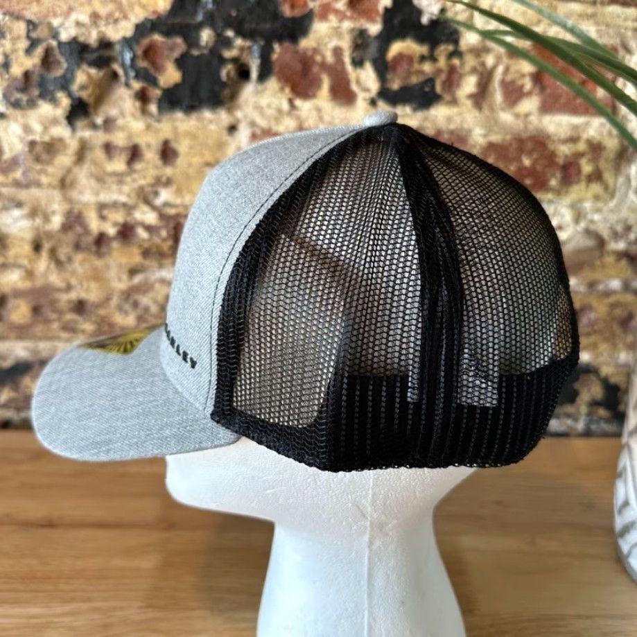 Oakley Oakley Trucker Hat Mens L Gray/Black Solid NWT Snapback 80s 90s Surf Beach Outdoor Size ONE SIZE - 3 Thumbnail