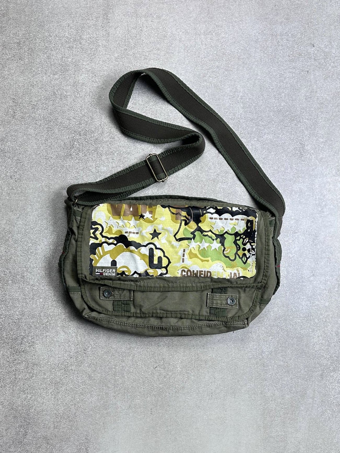 Tommy Hilfiger Vintage 90s Tommy Hilfiger Grunge Y2K Bag Rare Size ONE SIZE - 1 Thumbnail