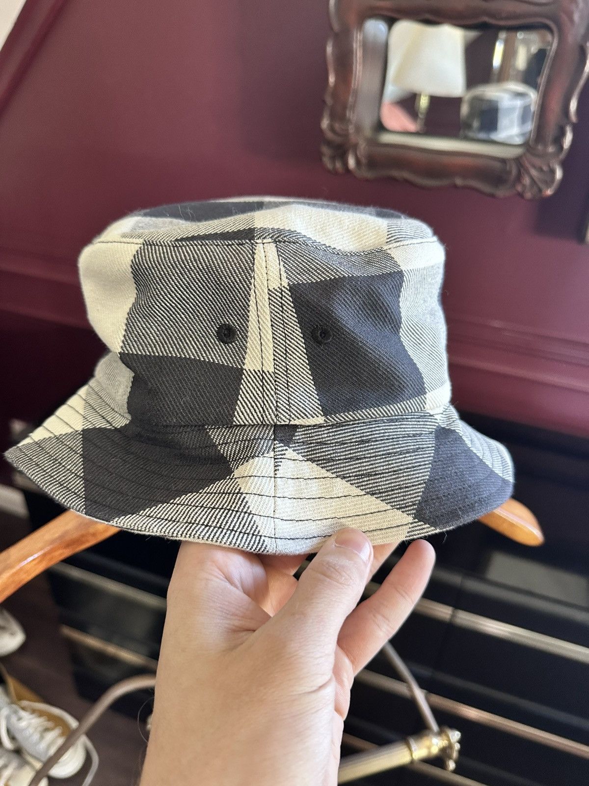 Noah NOAH NYC checkered plaid logo embroidered bucket hat Size ONE SIZE - 5 Thumbnail