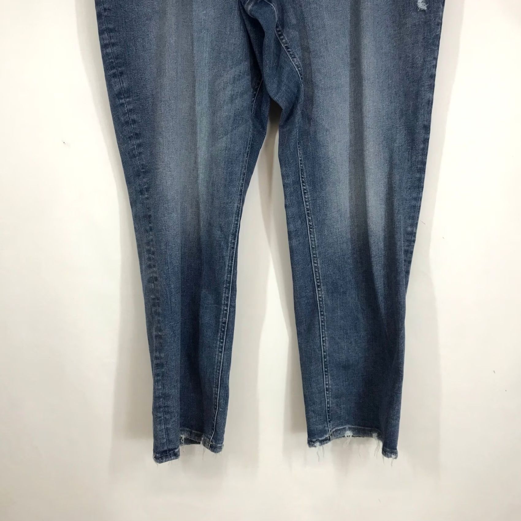 Vintage Edgely by Maurices Jeans Relaxed Straight Mid Rise Distressed 5-Pocket Denim Plus 20W Blue Womens Size 42" / US 20 - 3 Thumbnail
