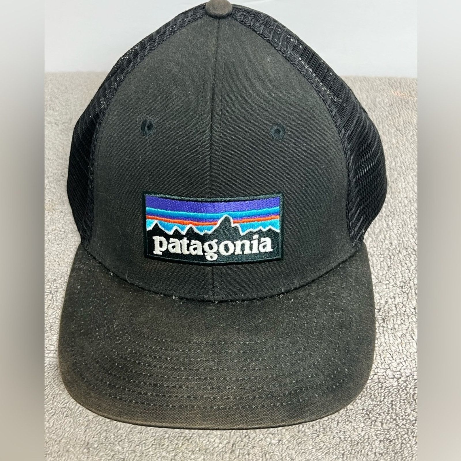 Patagonia Patagonia Hat Men’s Snapback Black P-6 Logo LoPro Trucker Size ONE SIZE - 6 Thumbnail