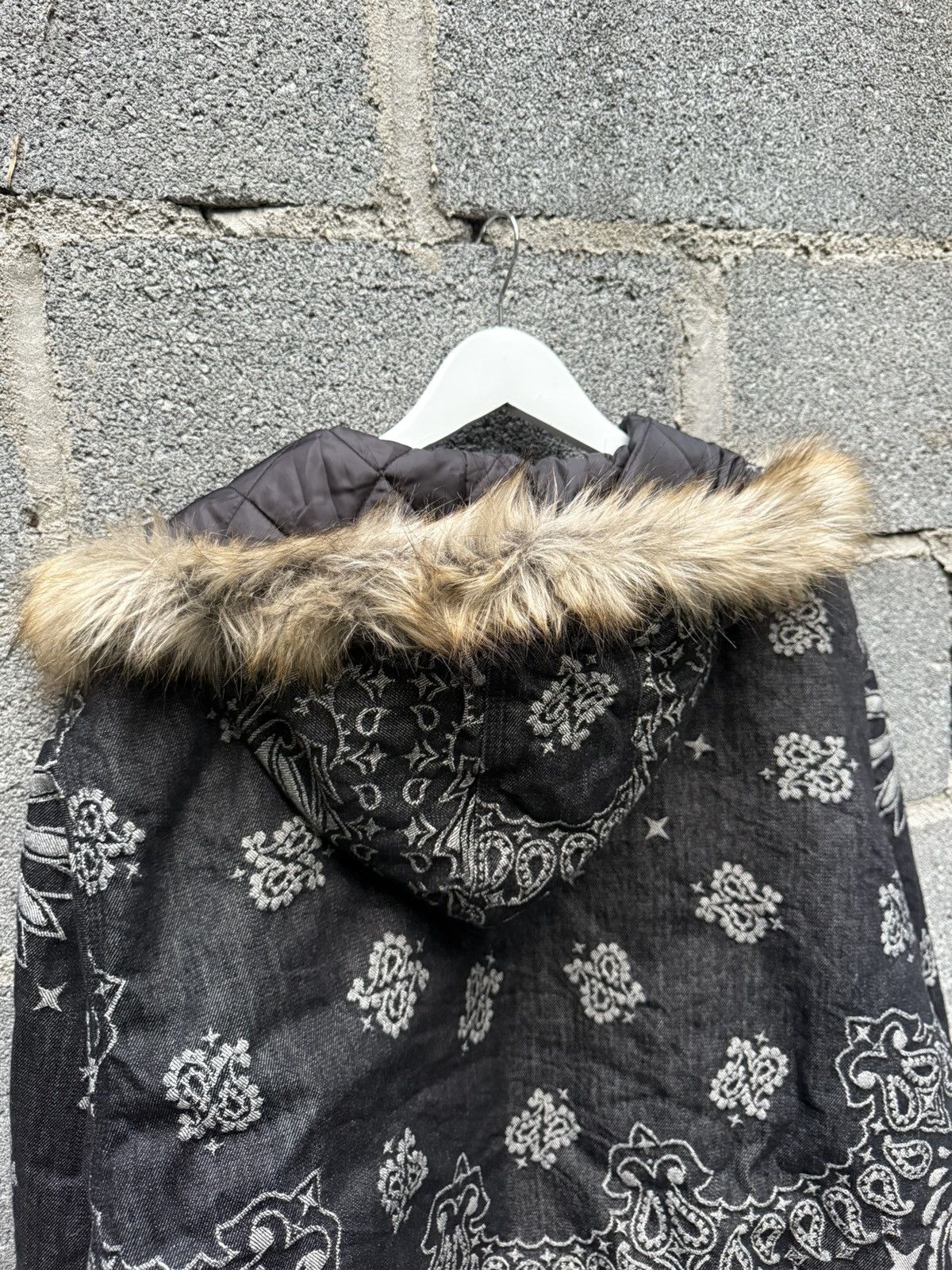 Supreme SS25 Supreme Bandana Fur Hooded Jacket Size US XL / EU 56 / 4 - 4 Thumbnail