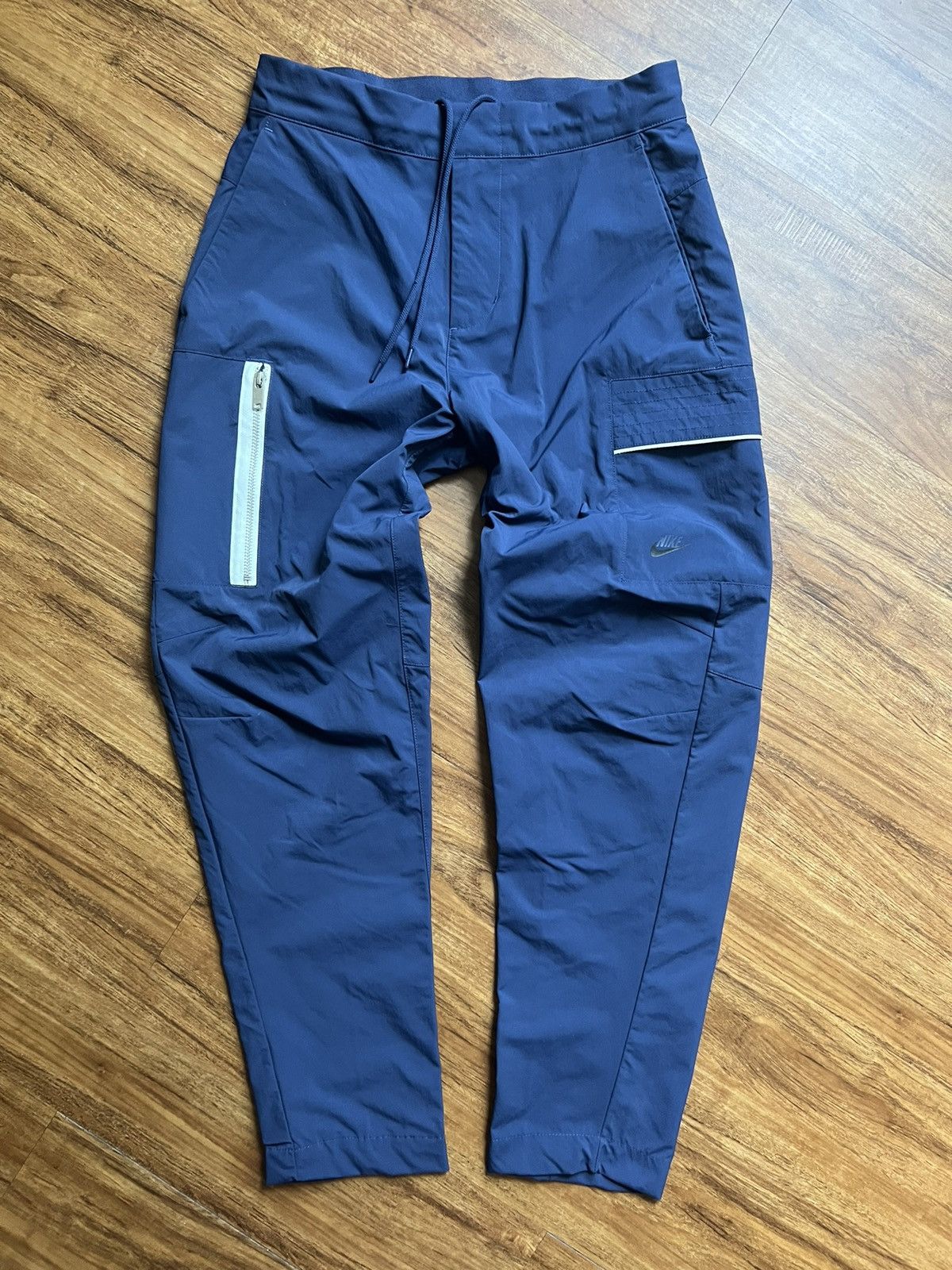 Nike Navy Nike Sportswear Ultralight Utility Cargo pants size 28 Size US 28 / EU 44 - 1 Thumbnail