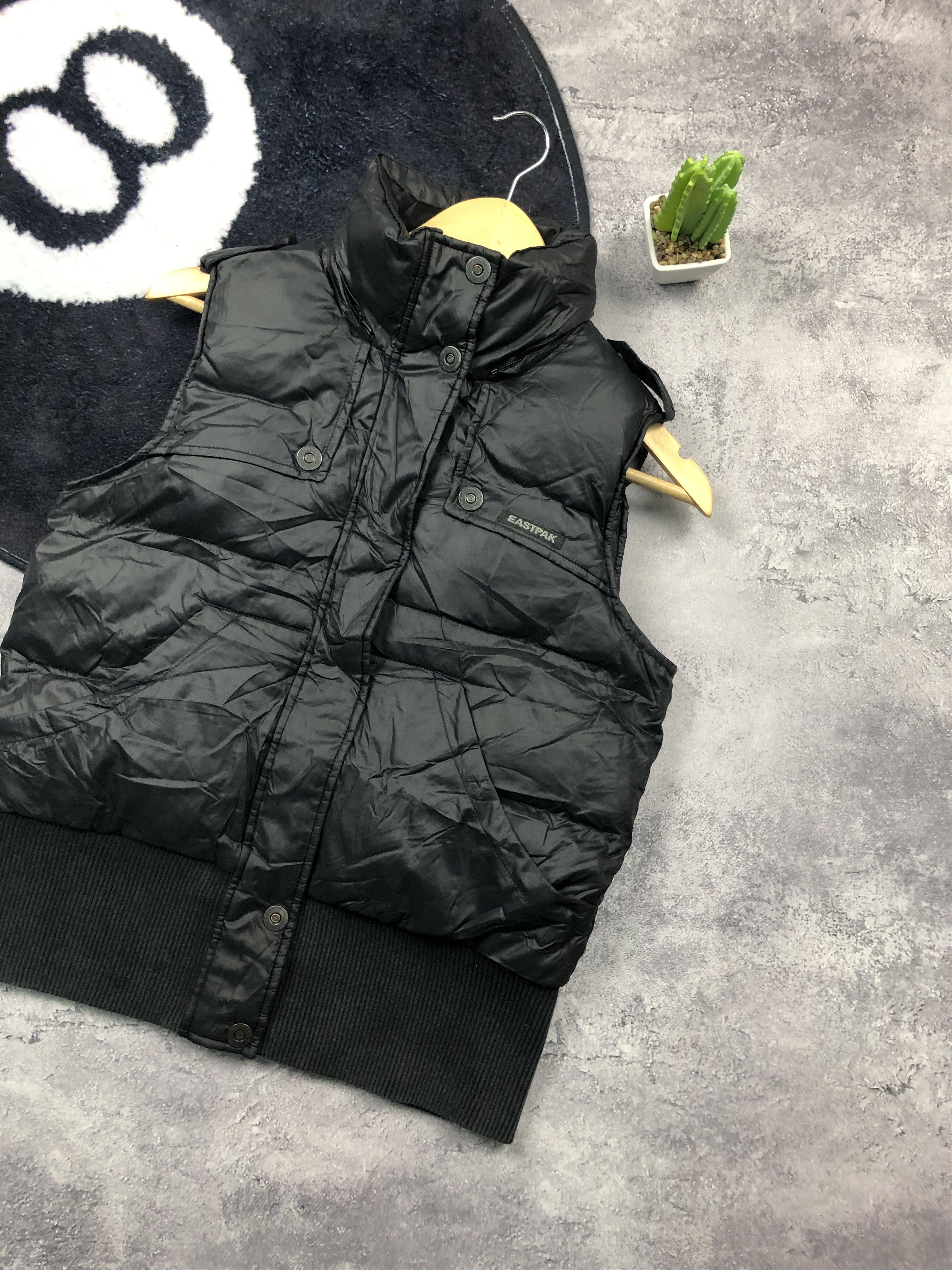 Eastpak EASTPAK Puffer Black Mini Logo Vest Streertwear USA Size US S / EU 44-46 / 1 - 2 Thumbnail