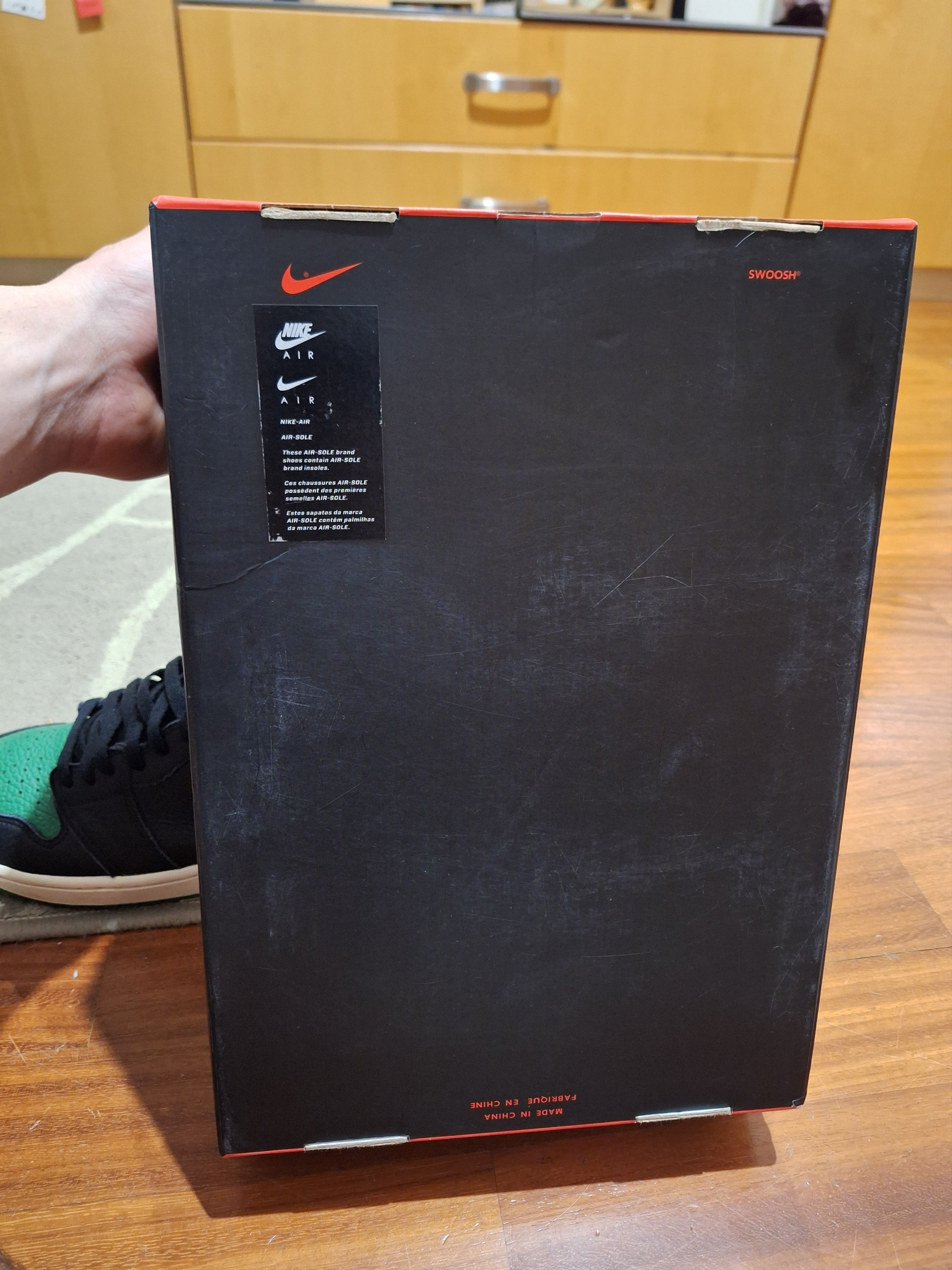 Jordan Brand Air Jordan 1 High Pine Green Size US 11 / EU 44 - 10 Thumbnail