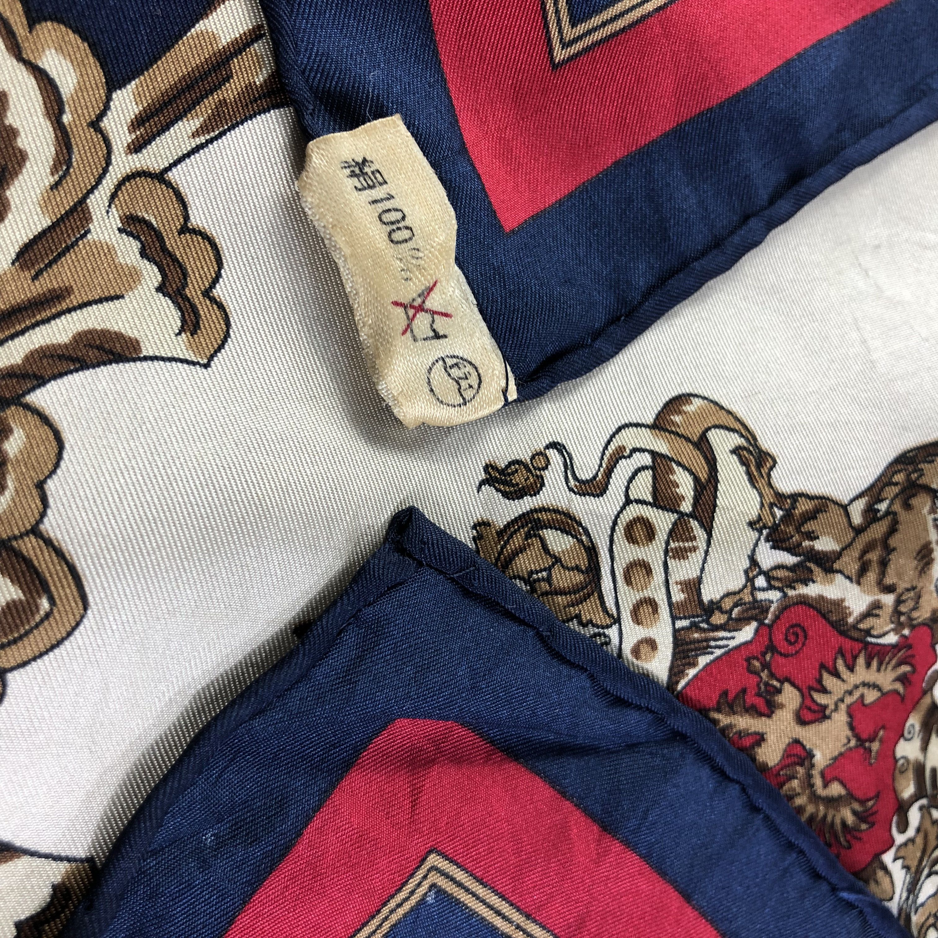 Vintage Vintage Luxury Crown Hand Rolled Silk Scarf M662 Size ONE SIZE - 3 Thumbnail