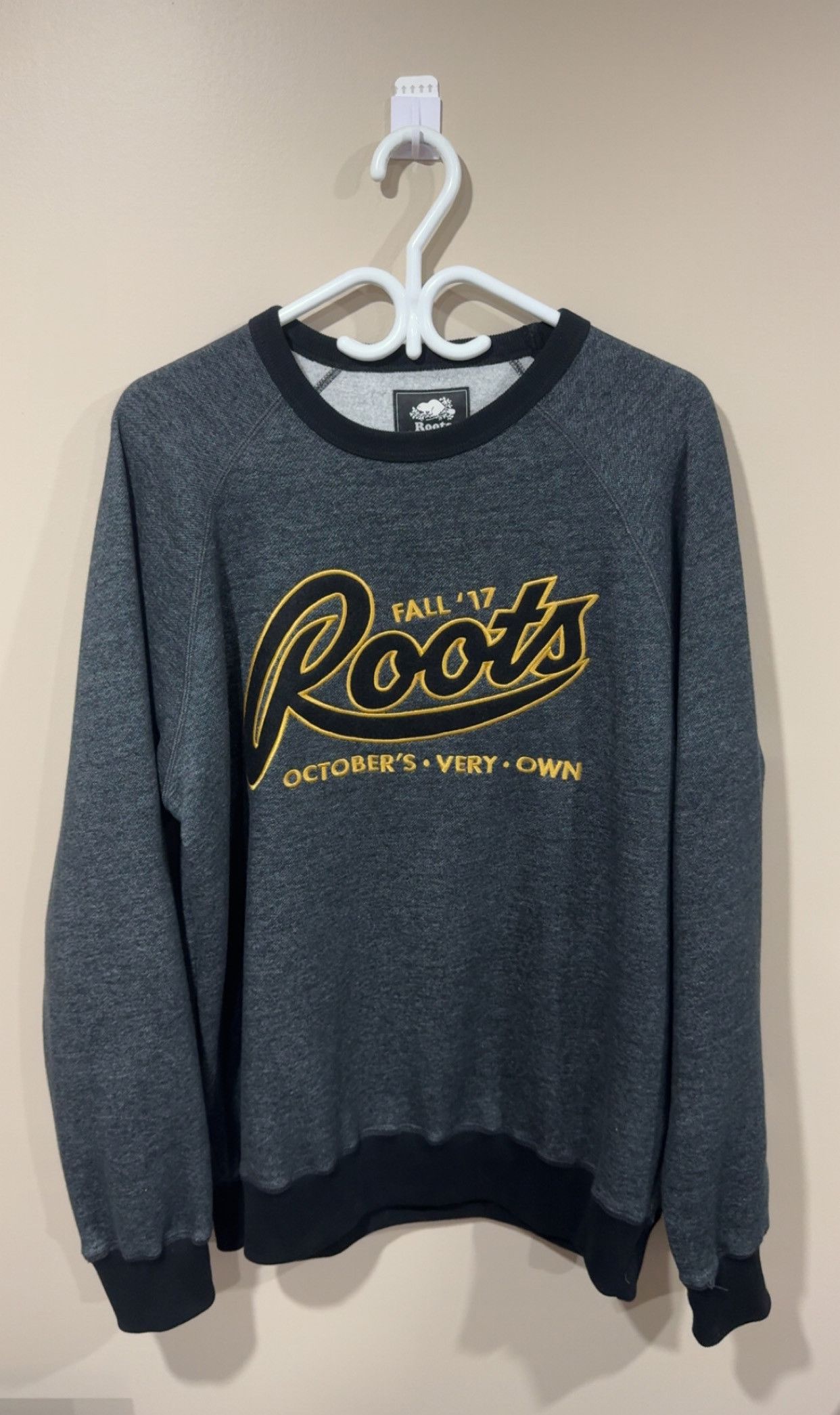 October's Very Own OVO x Roots Crewneck, Grey - L Size US L / EU 52-54 / 3 - 1 Thumbnail