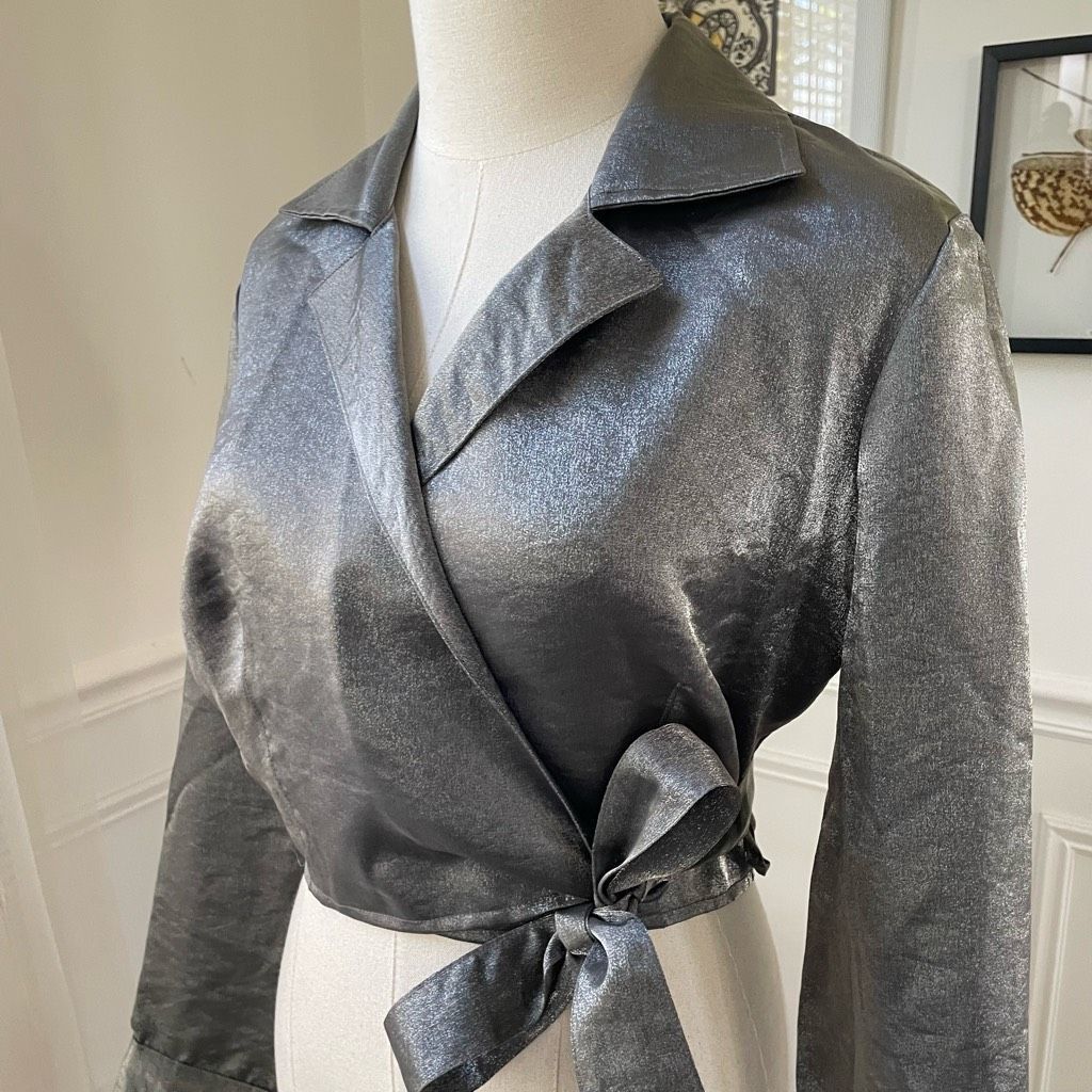 Vintage Vintage 80s 90s Le Château Metallic Silver Gunmetal Cropped Wrap Shirt M Size M / US 6-8 / IT 42-44 - 2 Thumbnail