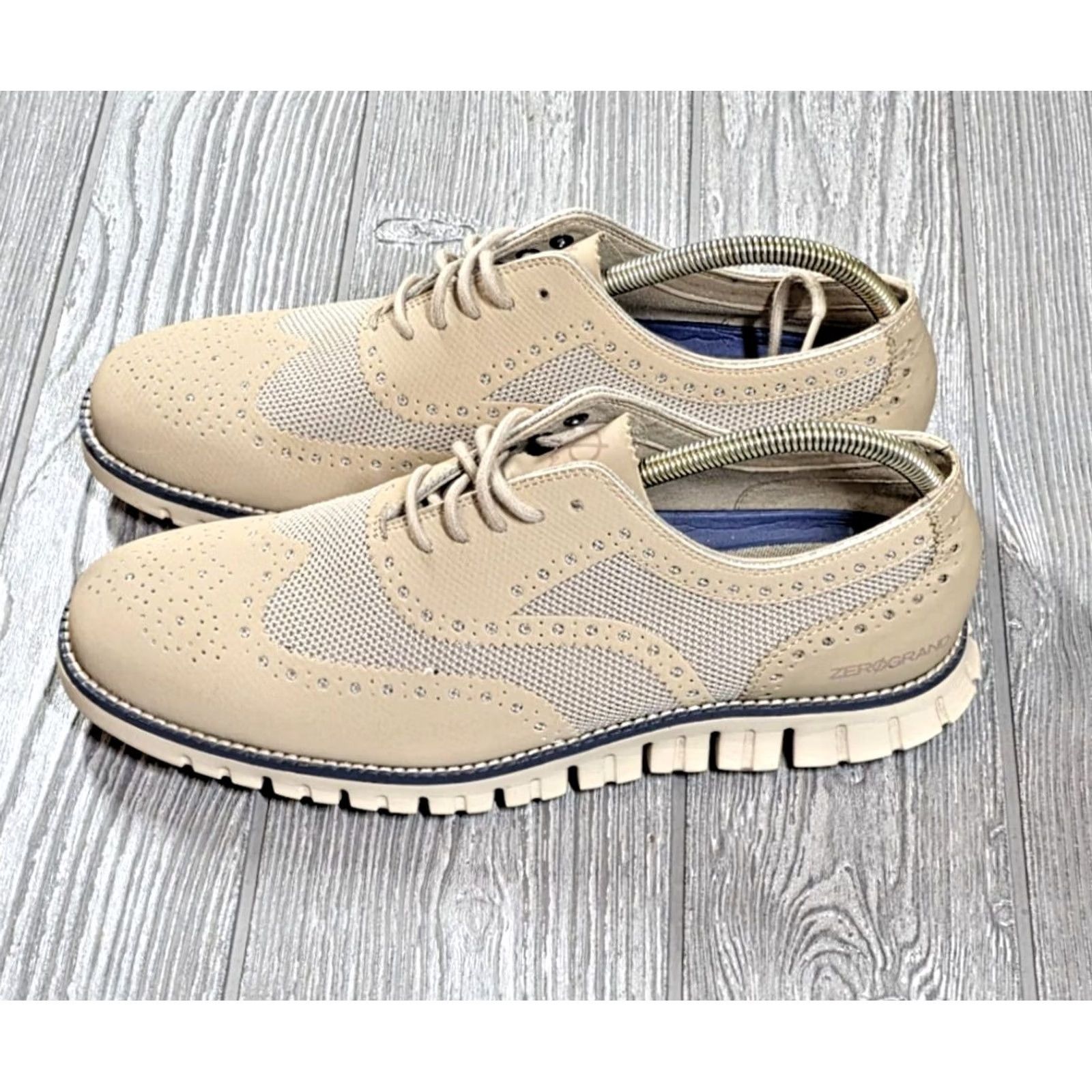 Cole Haan Cole Haan Zerogrand 8 Mens No Stitch Closed Wingtip Oxford Barley Beige Ivory Leather Wingtip Casual Shoe 8 Mens Beige Cole Haan Zerogrand 8 Size US 8 / EU 41 - 7 Thumbnail
