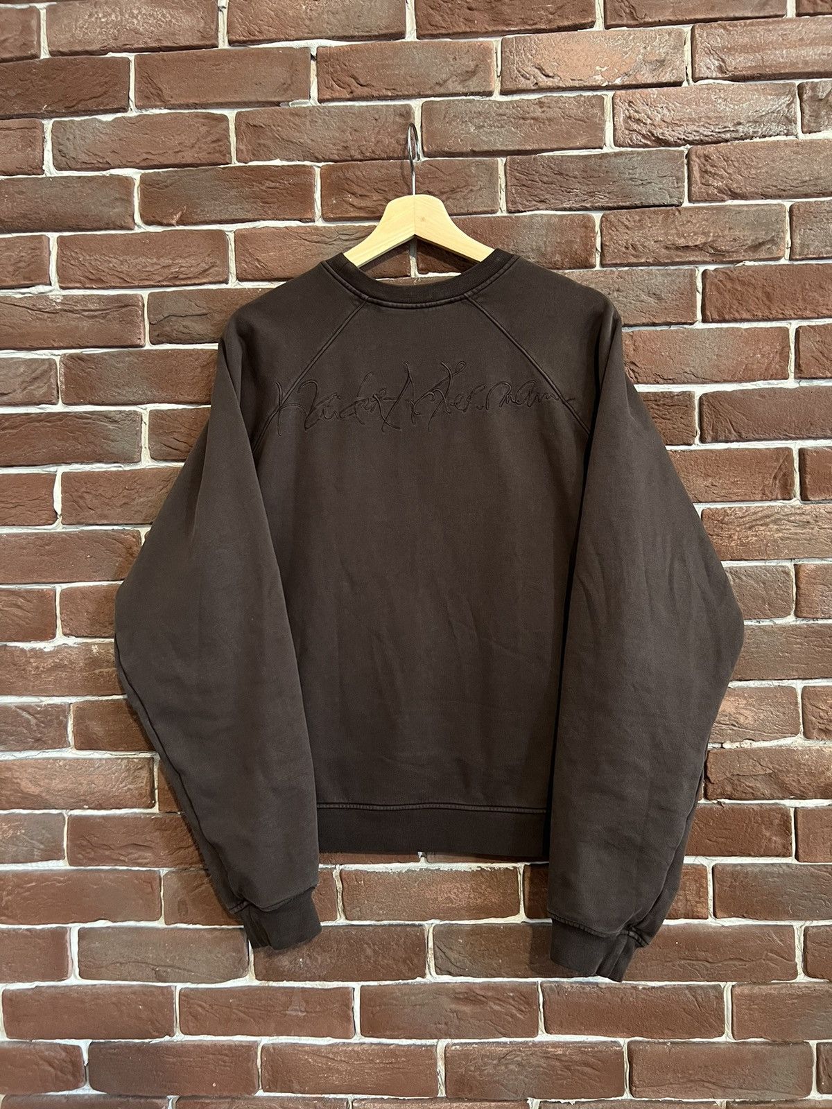 Haider Ackermann Haider Ackermann Embroided Logo Cropped Boxy Crewneck L Brow Size US L / EU 52-54 / 3 - 1 Thumbnail