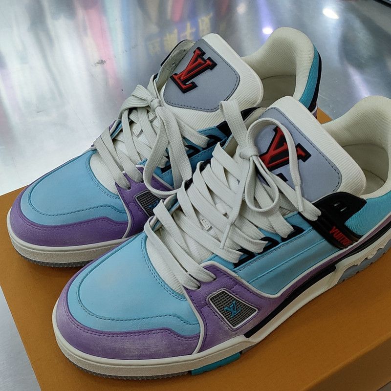 Louis Vuitton Louis Vuitton Trainer Low Top Sneakers for Women 0079 Size US 10 / IT 40 - 1 Thumbnail