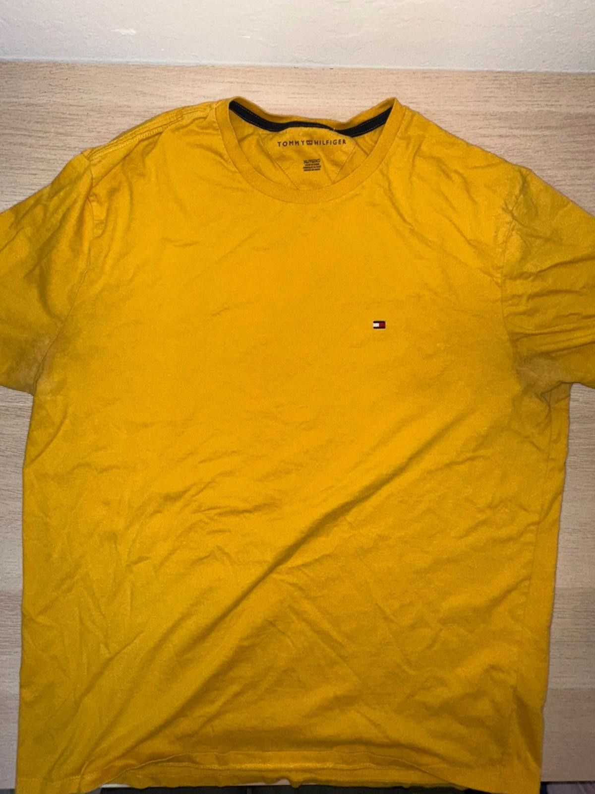 Tommy Hilfiger Tommy Hilfiger XL Tee – Mustard Yellow, Retro Stitch Size XL / US 12-14 / IT 48-50 - 1 Thumbnail