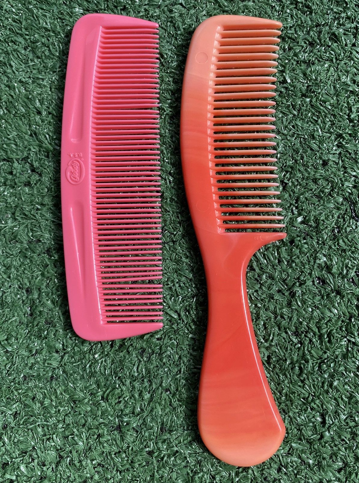 Other Vintage 80’s Goody Set Of 2 Pink Purse Pocket Combs USA Made Size ONE SIZE - 1 Thumbnail