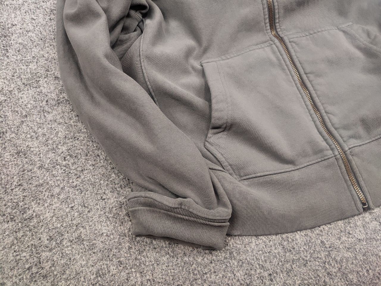 Undefeated Undefeated Zip up Gray Hoodie Big Embroidery Logo Size US L / EU 52-54 / 3 - 6 Thumbnail