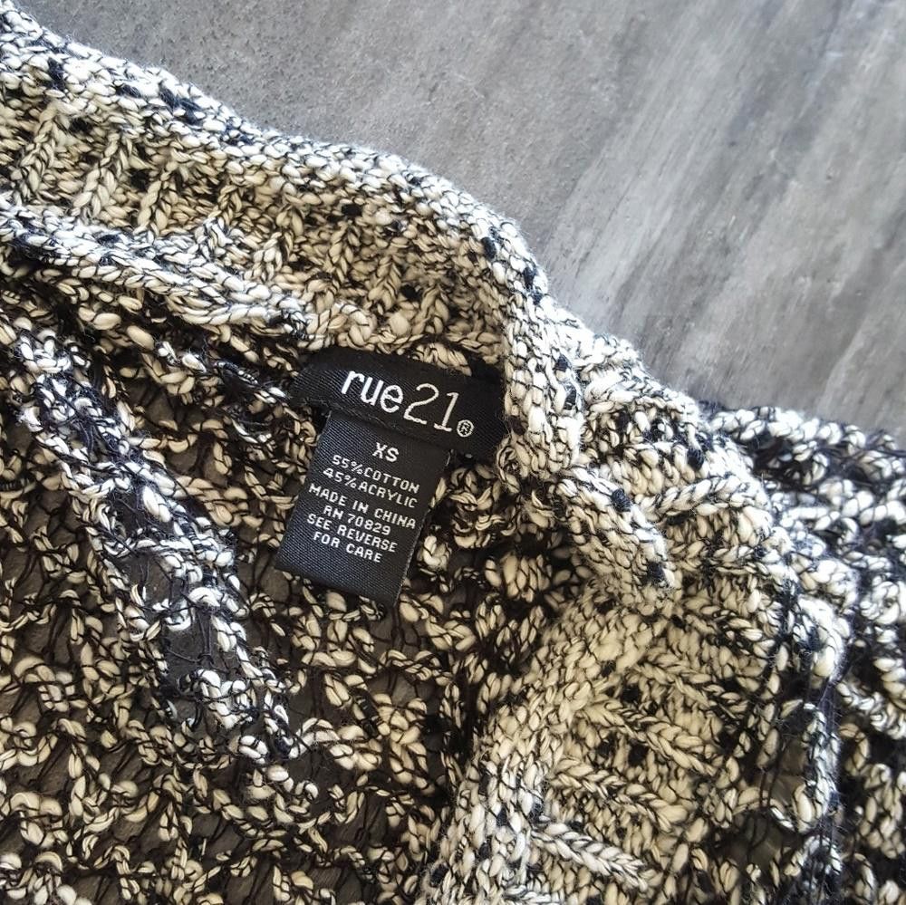 rue21 Grey Black Cardigan Long Sleeve Size XS / US 0-2 / IT 36-38 - 3 Thumbnail