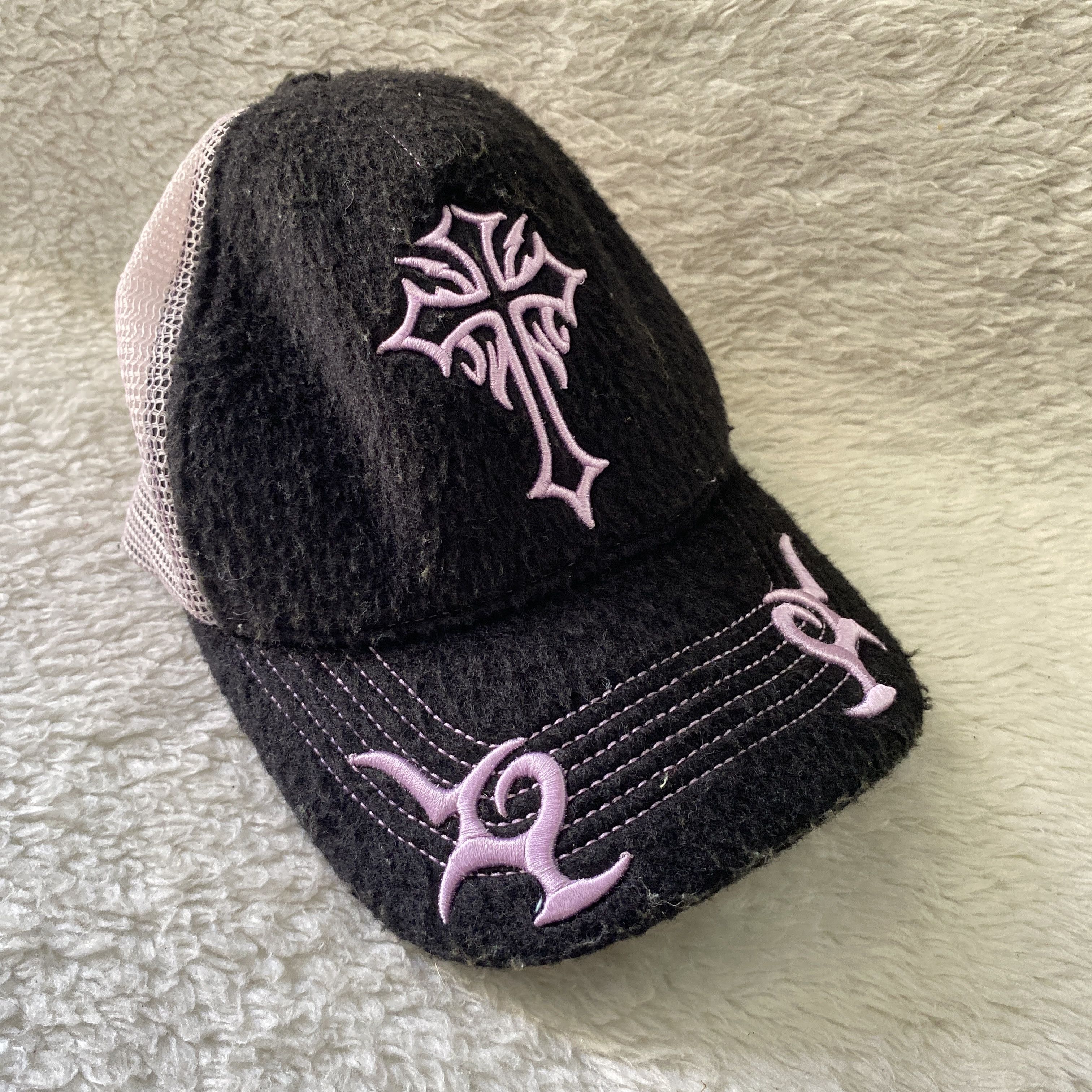 Other Urban Outfitters Embroidered Cross Snapback Trucker Hat Size ONE SIZE - 2 Thumbnail