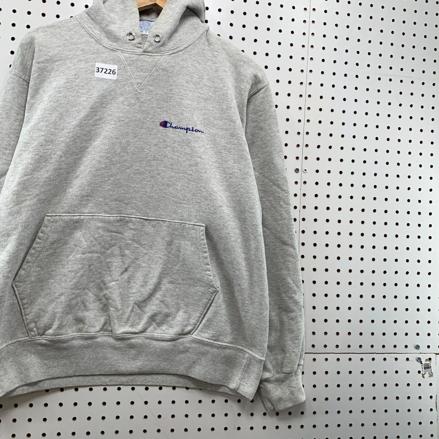 Champion VTG Champion Hoodie Sweatshirt Mens Large Gray Distressed Heavy Pullover 21.5x25 Pullover Sweatshirt Mens Large Gray 90s Champion Hoodie Mens L Gray Size US L / EU 52-54 / 3 - 5 Thumbnail
