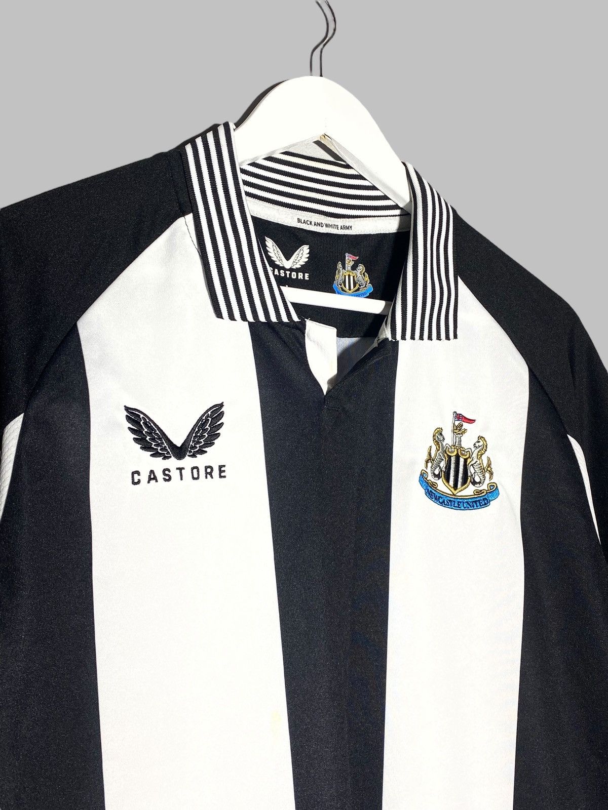 Other Castore Newcastle United 2020/21 Special Edition Jersey Size US L / EU 52-54 / 3 - 3 Thumbnail