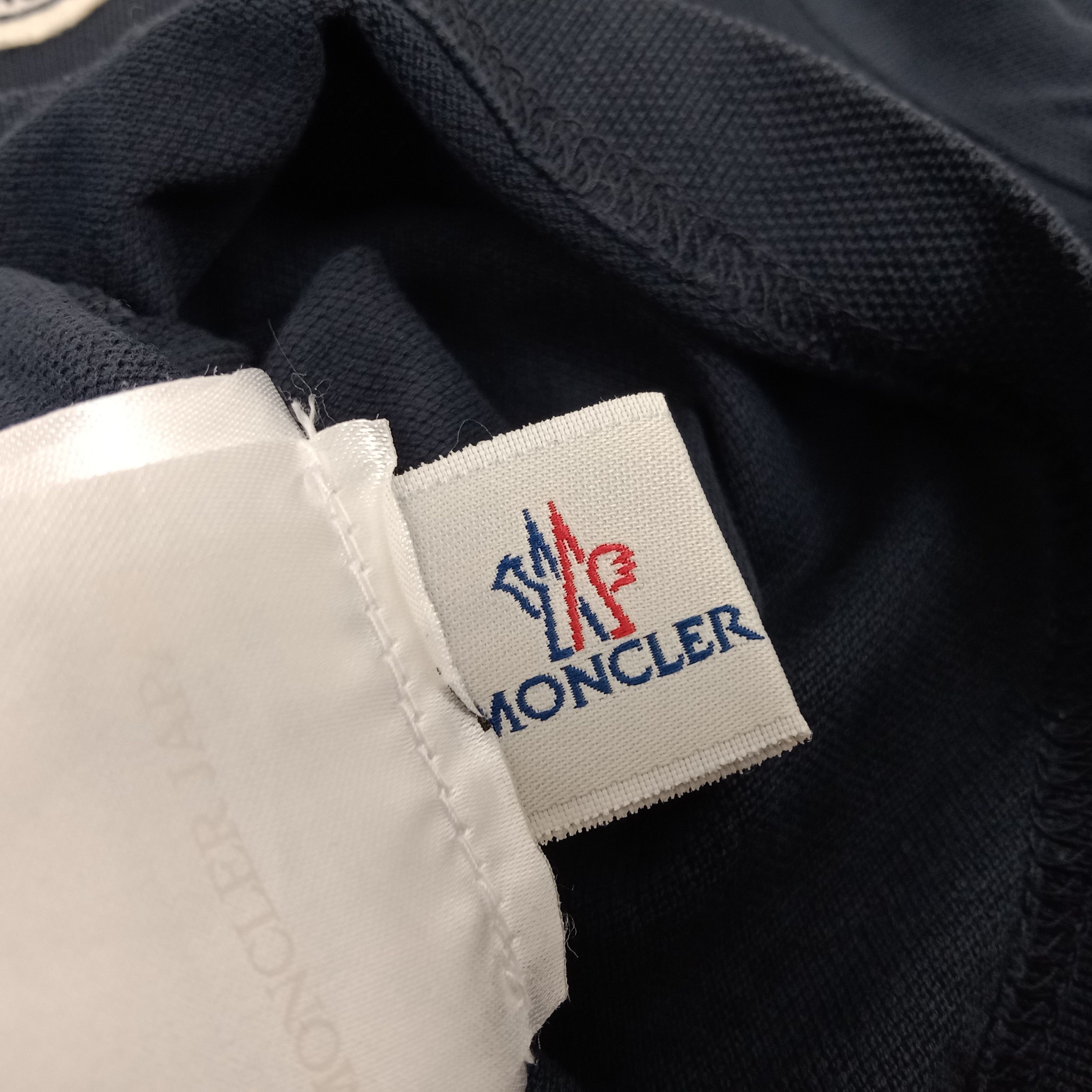 Vintage Italian Brand Moncler Streetwear Small Logo Ringer Polos Size US L / EU 52-54 / 3 - 8 Thumbnail