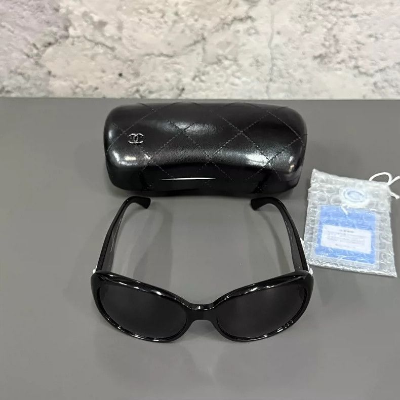 Chanel Chanel Sunglasses in Excellent Condition -2505 Size ONE SIZE - 8 Thumbnail