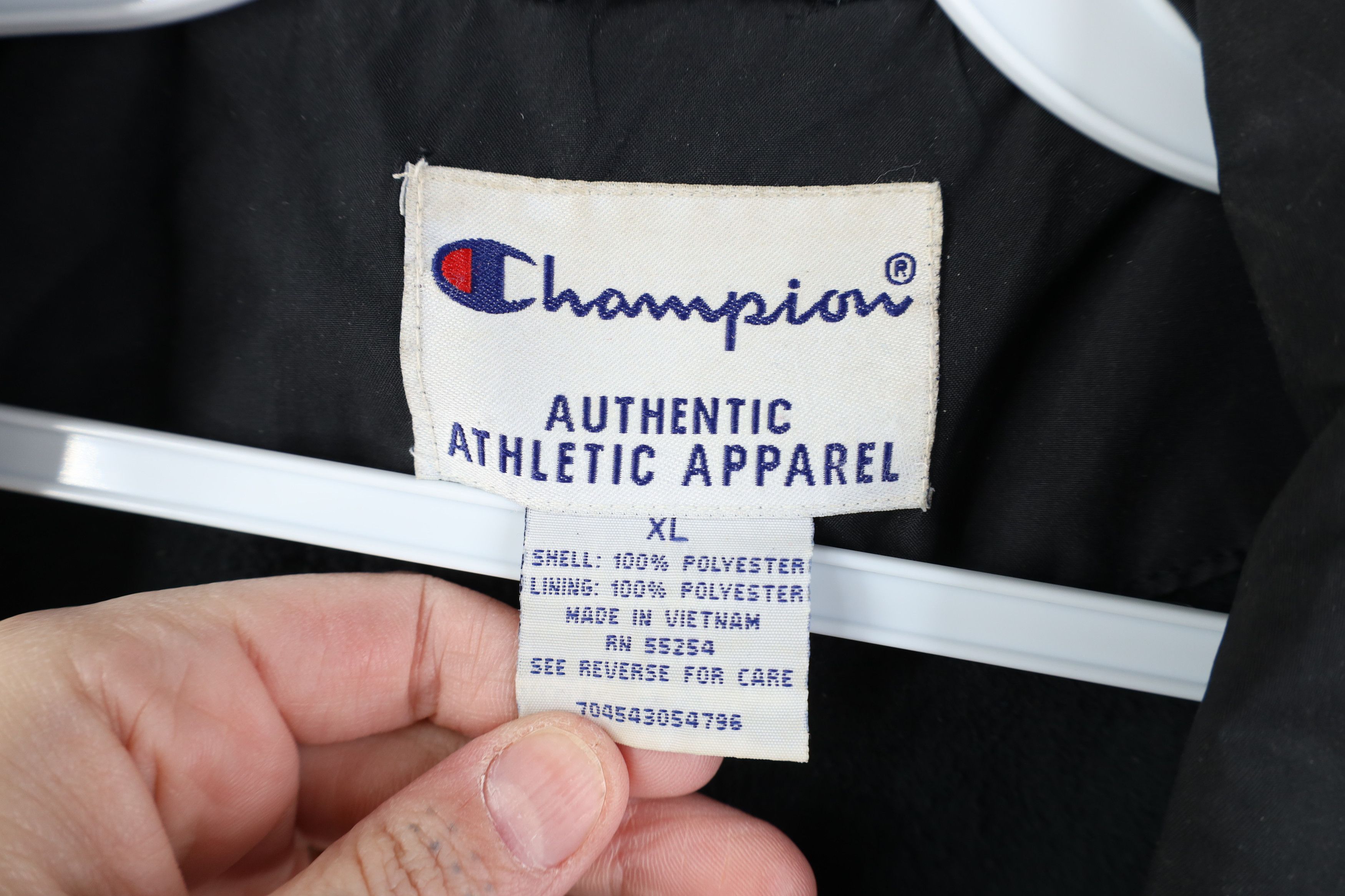 Champion Vintage 90s Y2K Champion Lined Windbreaker Jacket Black Size US XL / EU 56 / 4 - 9 Thumbnail