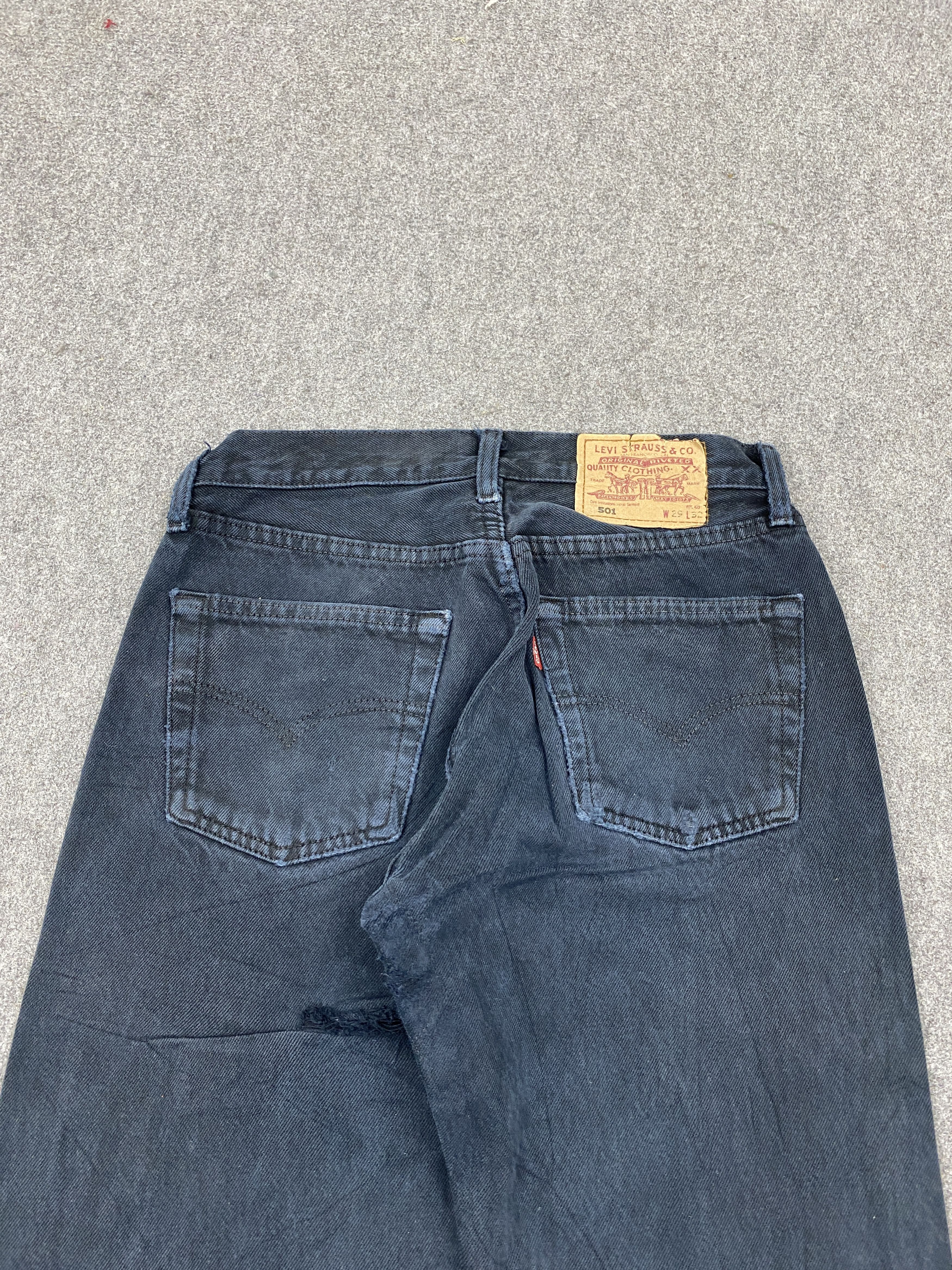 Levi's Vintage Levis 501 Super Black Rusty Jeans DP2757 Size US 28 / EU 44 - 4 Thumbnail