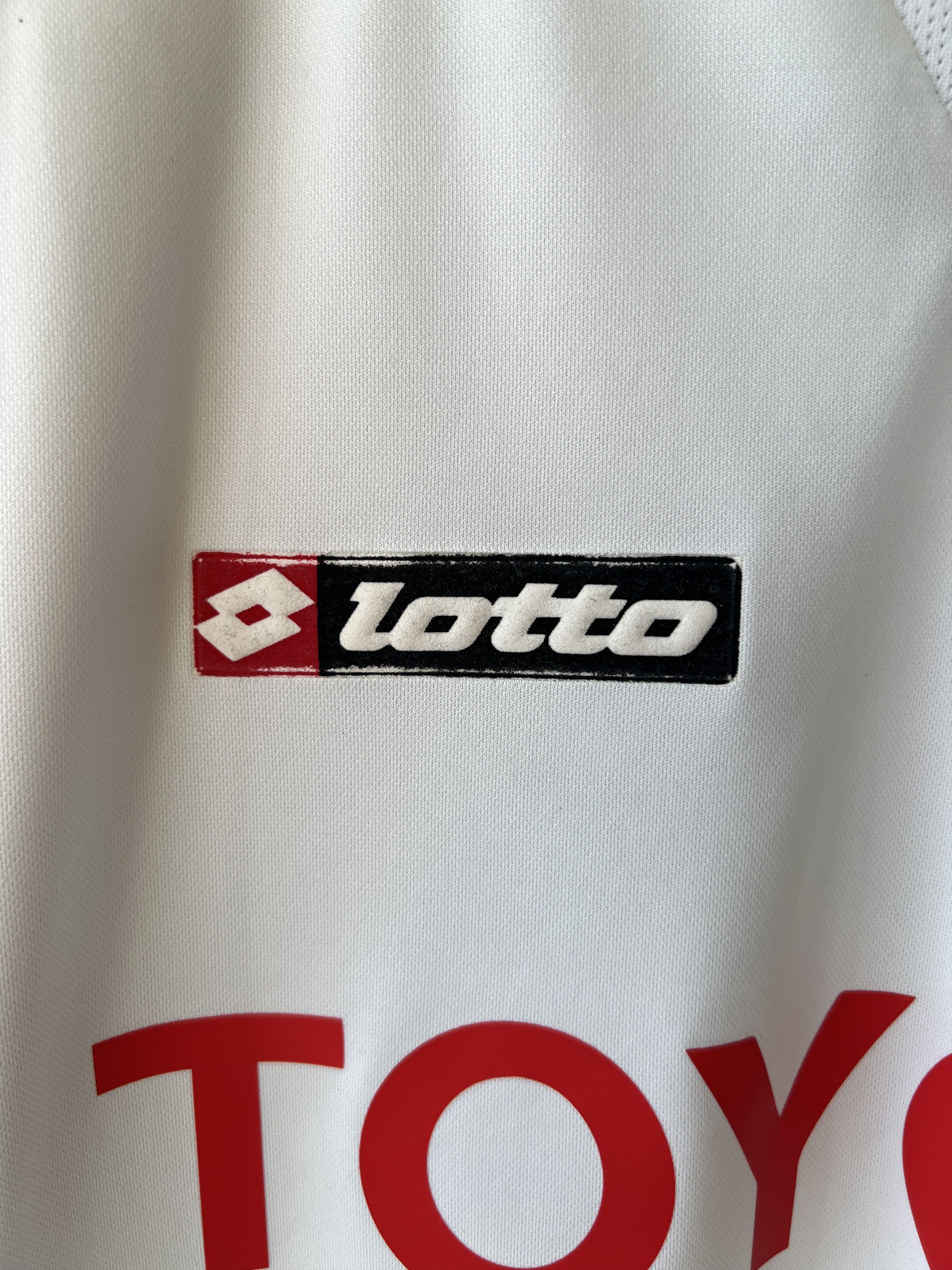 Lotto Sport (L fits M) Fiorentina 2007-08 Away Shirt Vieri #32 Kit Size US L / EU 52-54 / 3 - 5 Thumbnail