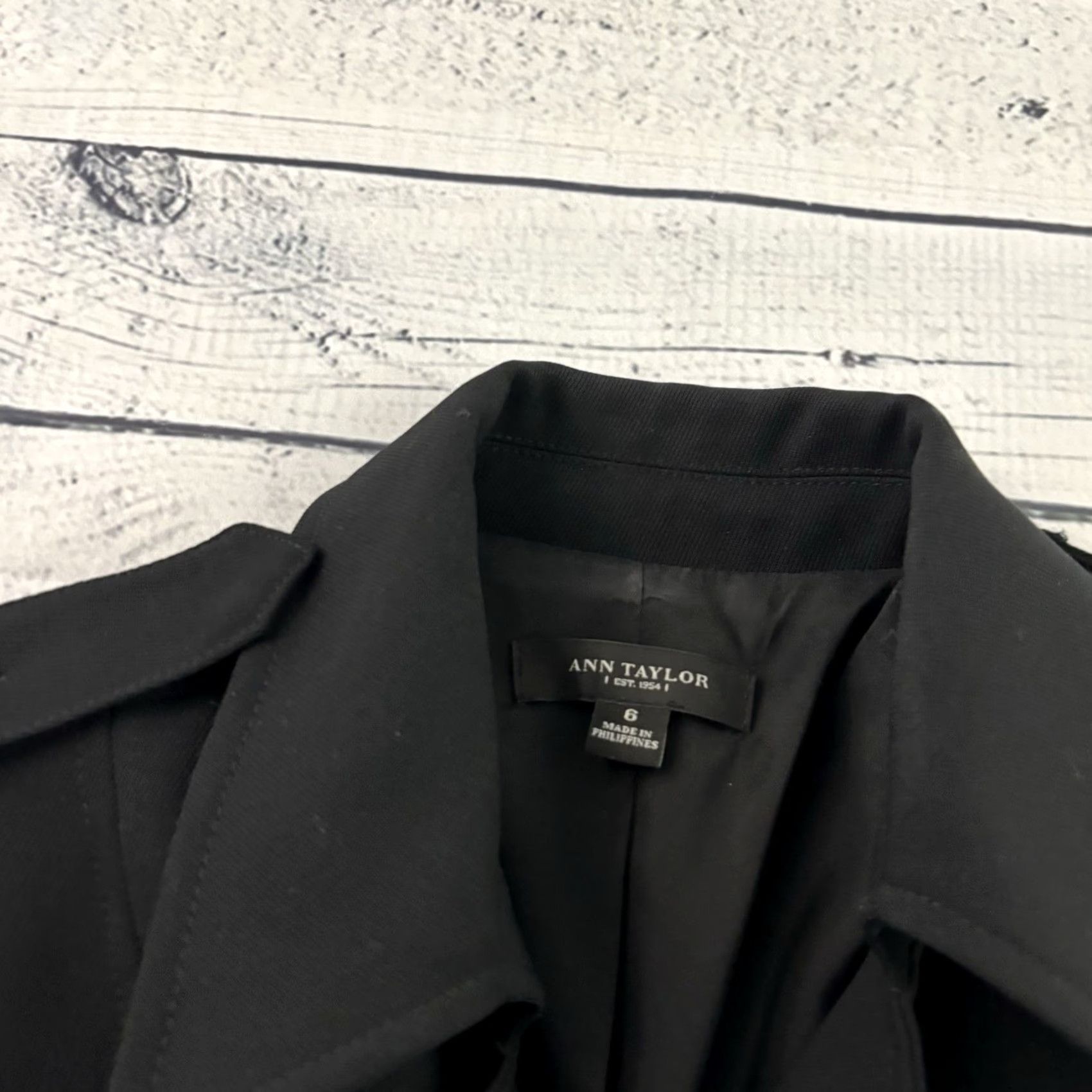 Ann Taylor Ann Taylor Blazer Wool Blend Full Zip Jacket Women's 6 Black Size M / US 6-8 / IT 42-44 - 2 Thumbnail