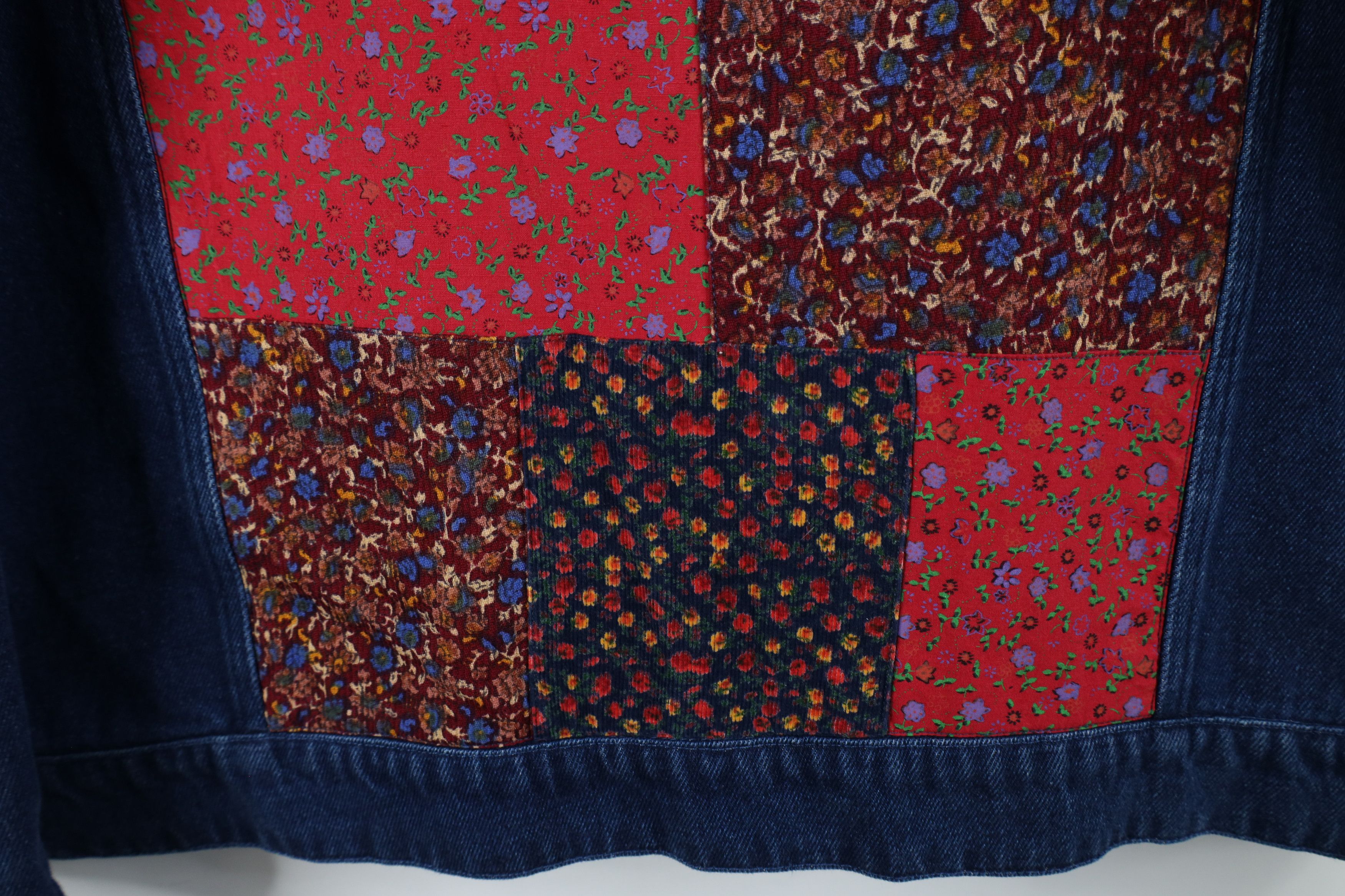 Vintage Vintage 90s Streetwear Patchwork Flower Denim Trucker Jacket Size L / US 10 / IT 46 - 13 Thumbnail