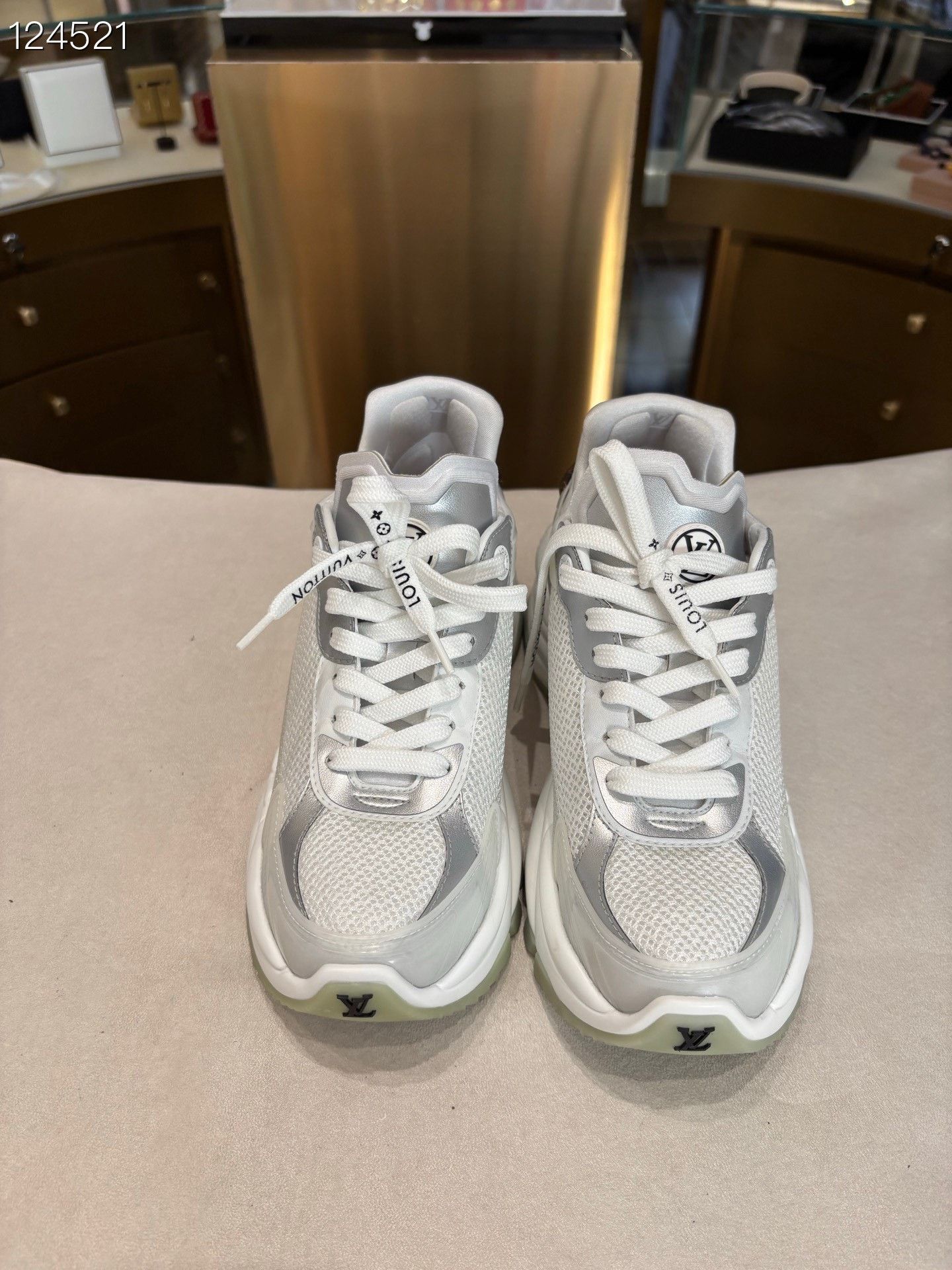 Louis Vuitton Louis Vuitton Run 55 Women's Sneakers Size US 5 / IT 35 - 1 Thumbnail