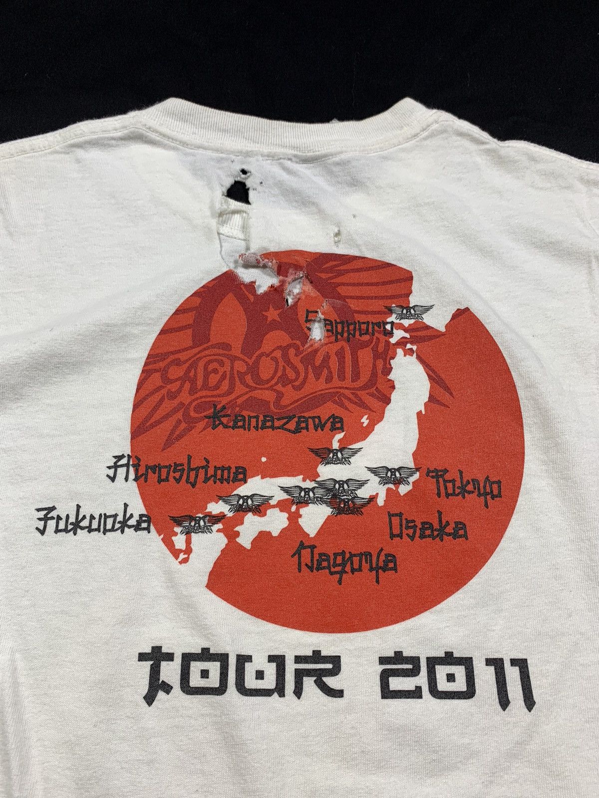 Band Tees × Vintage Distressed Aerosmith Tour T Shirt Tee Size US M / EU 48-50 / 2 - 4 Thumbnail