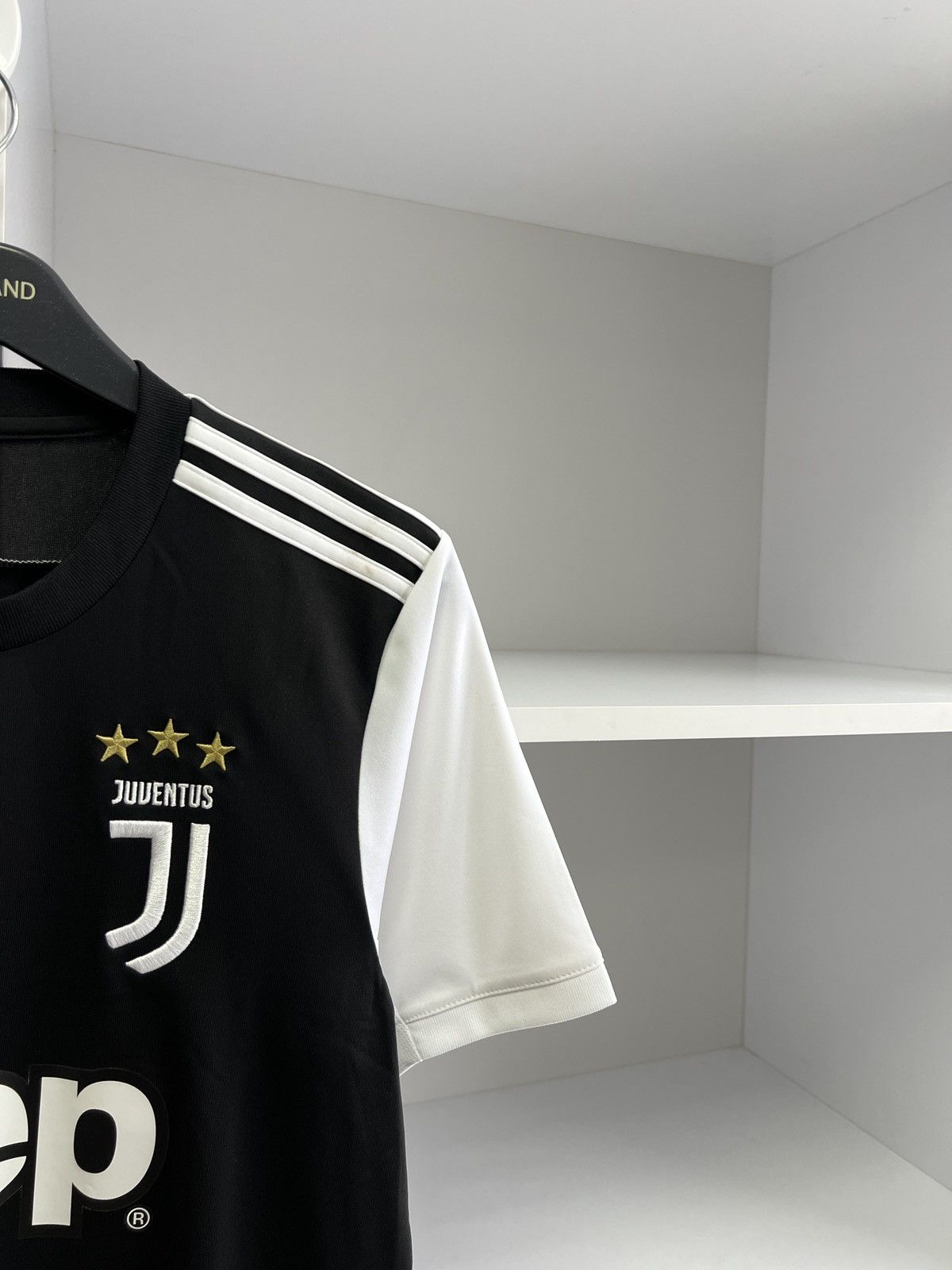 Adidas × Vintage Vintage Juventus 19/20 Home Jersey Size US S / EU 44-46 / 1 - 6 Thumbnail