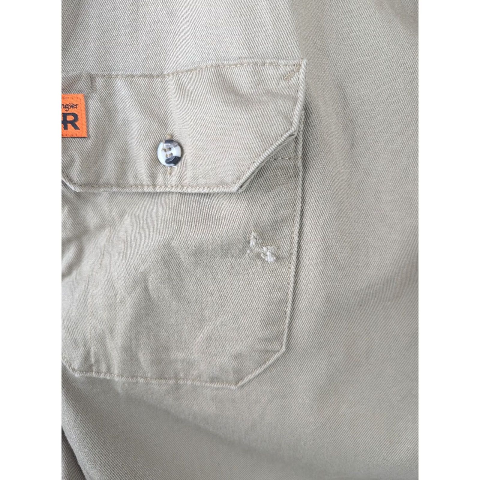 Wrangler Wrangler Shirt Mens 2XL Khaki Beige FR Button-Up Long Sleeve Workwear Collared Button-Front Safety Pockets Cowboy Western Size US XXL / EU 58 / 5 - 3 Thumbnail