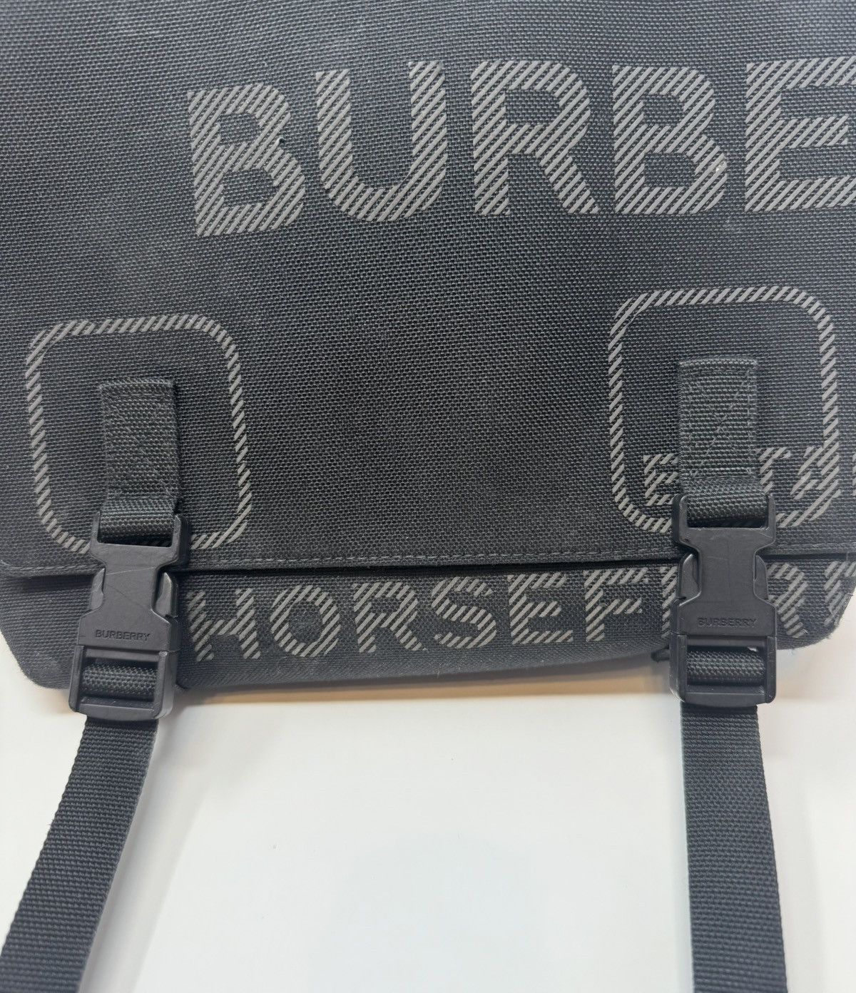 Burberry Burberry Horseferry Print Messenger Bag Black Size ONE SIZE - 2 Thumbnail