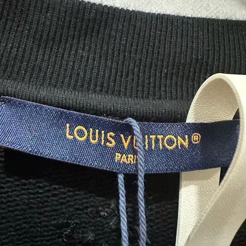 Louis Vuitton Louis Vuitton Black studded letter sweatshirt Size US XXL / EU 58 / 5 - 3 Thumbnail