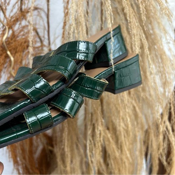 Aquatalia Aquatalia green leather step in sandal faux croc size 7 made Size US 7 / IT 37 - 3 Thumbnail