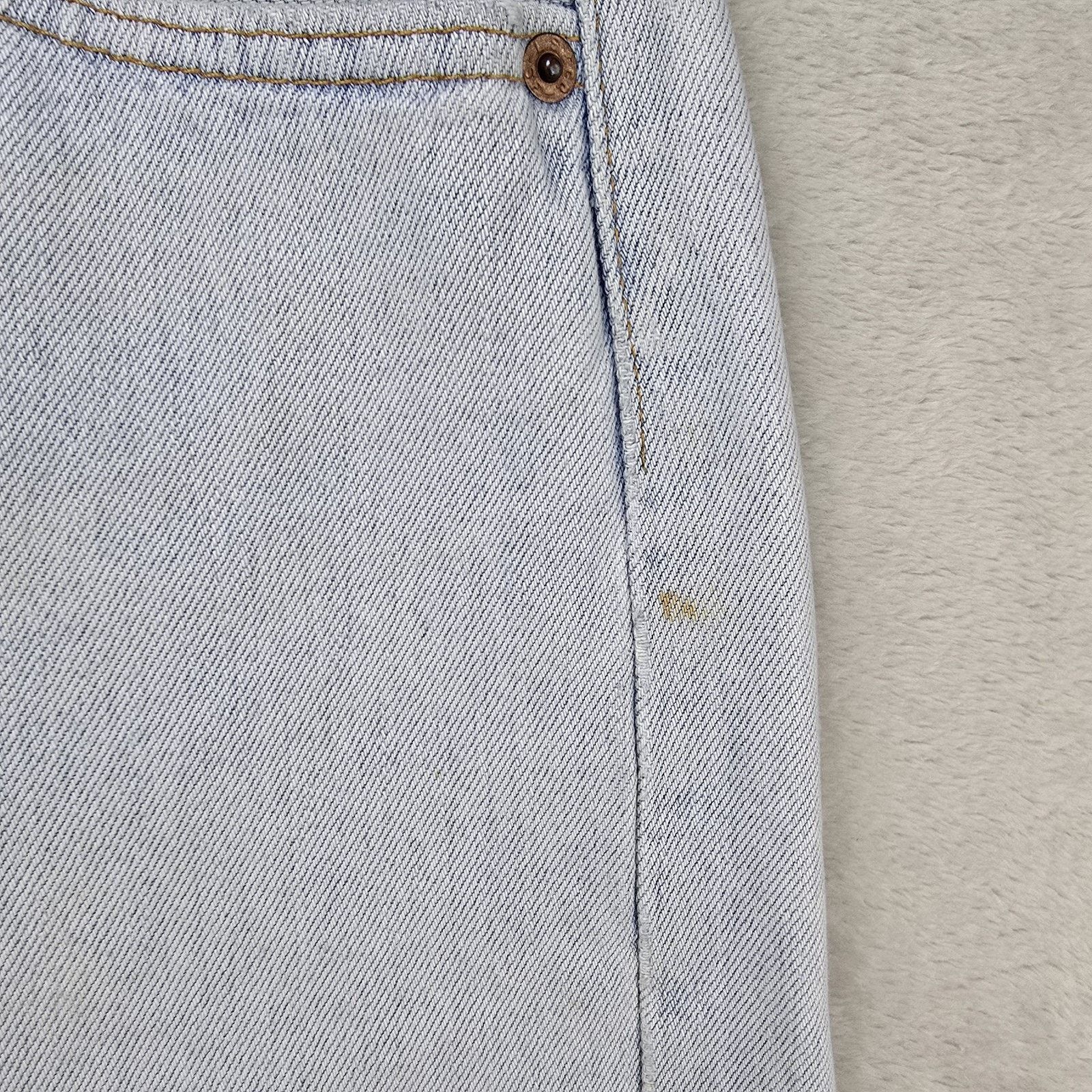 Levi's Vintage Levis 501 Jeans 32x30 (Fits 30x28) USA 90s *FLAWS* Size US 30 / EU 46 - 10 Thumbnail