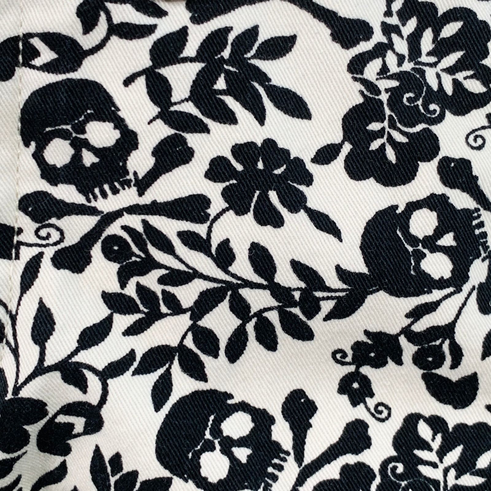 Other DENIM & SUPPLY White Black Abstract Floral Skull Shorts Size US 30 / EU 46 - 2 Thumbnail