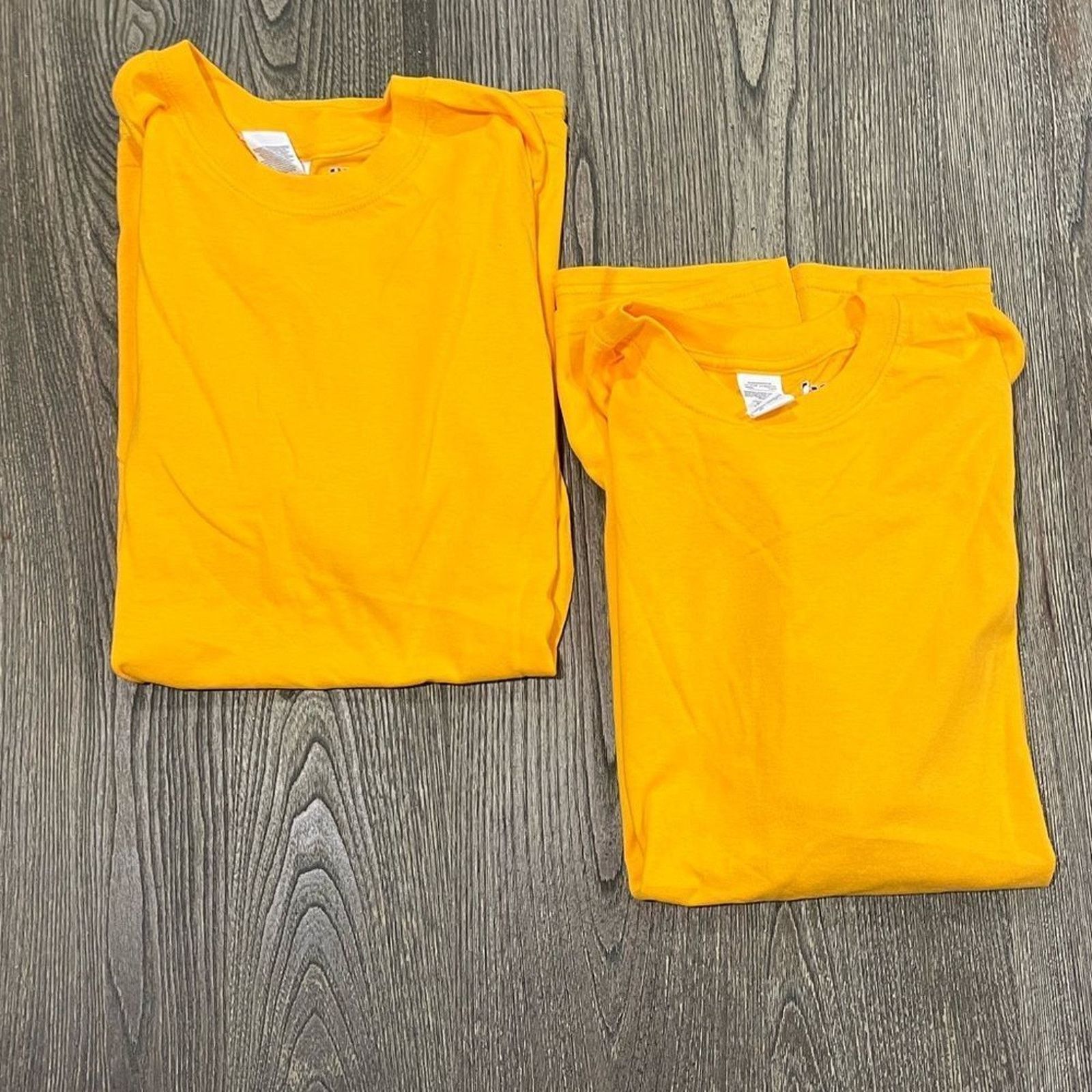 Gildan NWOT Gildan NBA 2 Pack Mens Shirts Crewneck Short Sleeve L Size US L / EU 52-54 / 3 - 1 Thumbnail