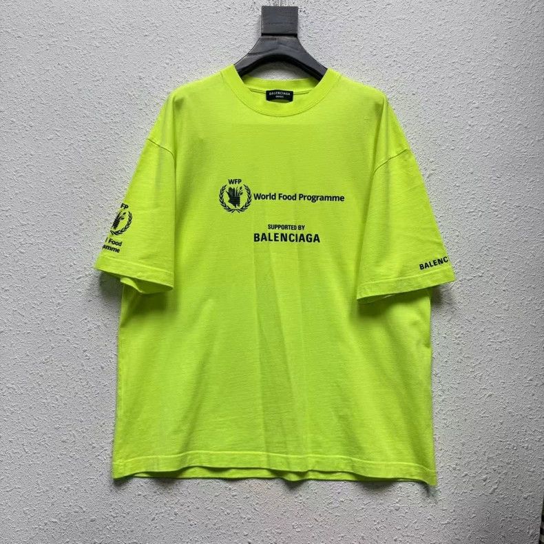 Balenciaga Balenciaga WFP second generation collaboration FW22 Logo l Size US L / EU 52-54 / 3 - 1 Thumbnail