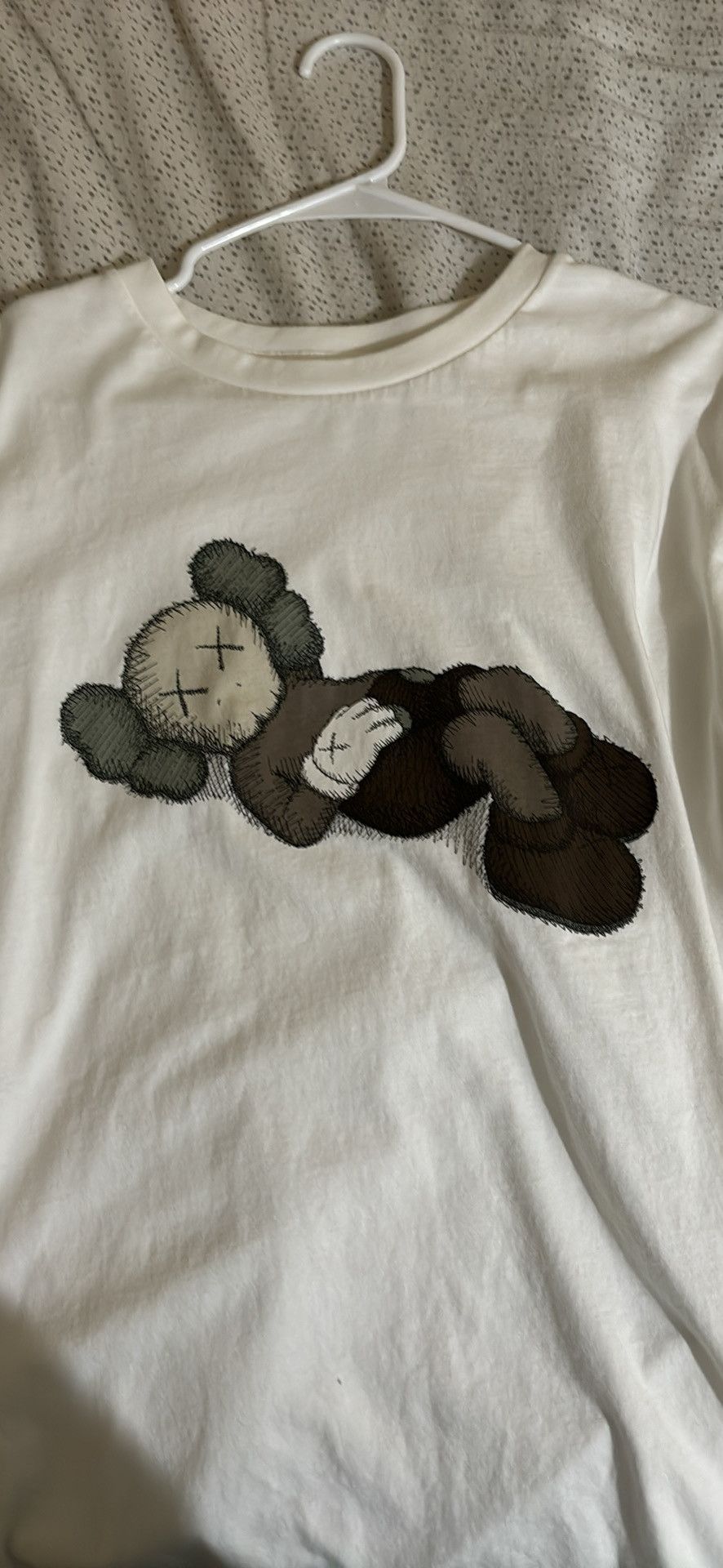Kaws × Uniqlo Kaws Uniqlo 