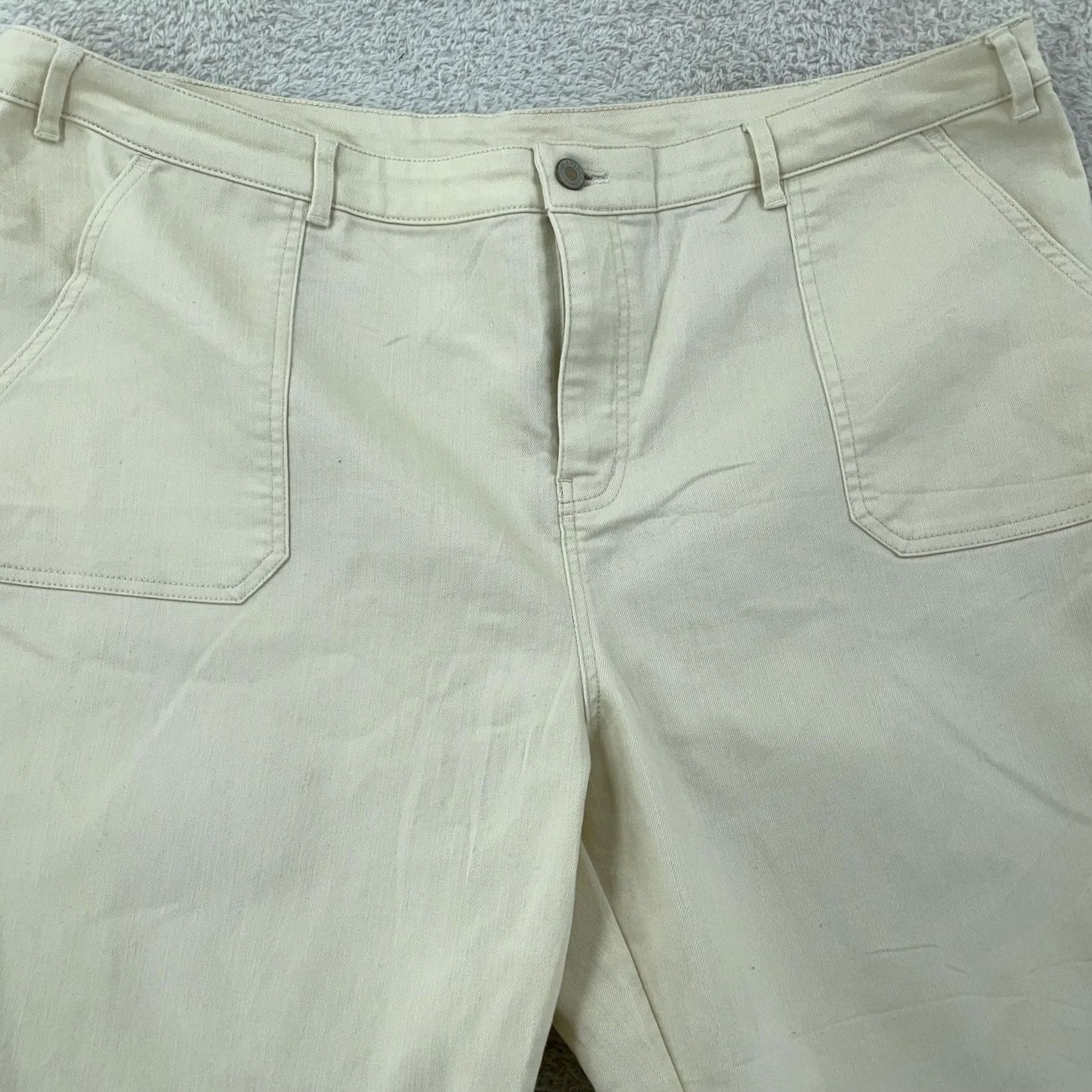 Vintage AnyBody Pants Womens 24W Ivory Capri Cropped Front Pockets Side Slits 46x24 Size 42" / US 20 - 2 Thumbnail